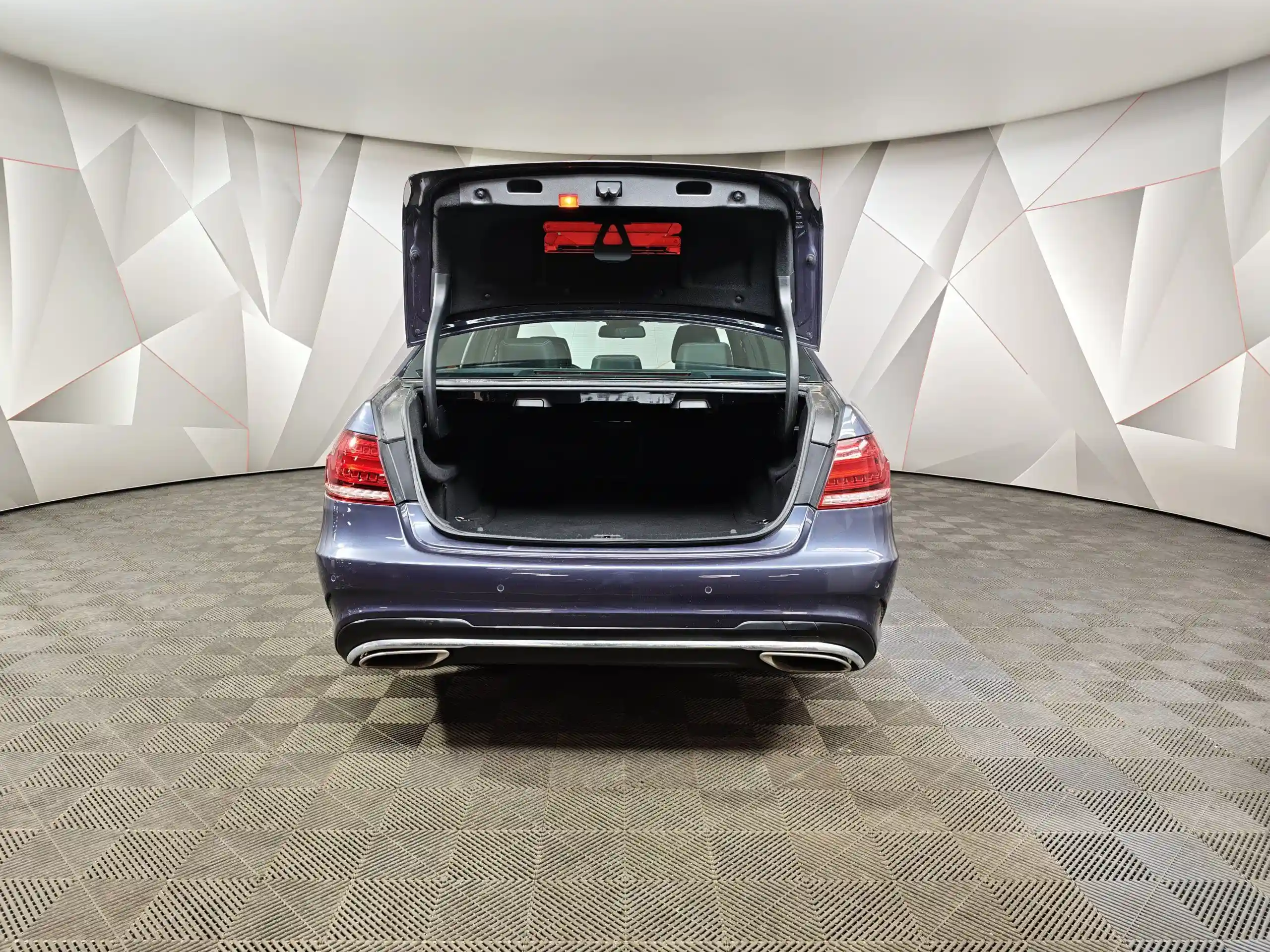 Mercedes-Benz E-Класс 2015