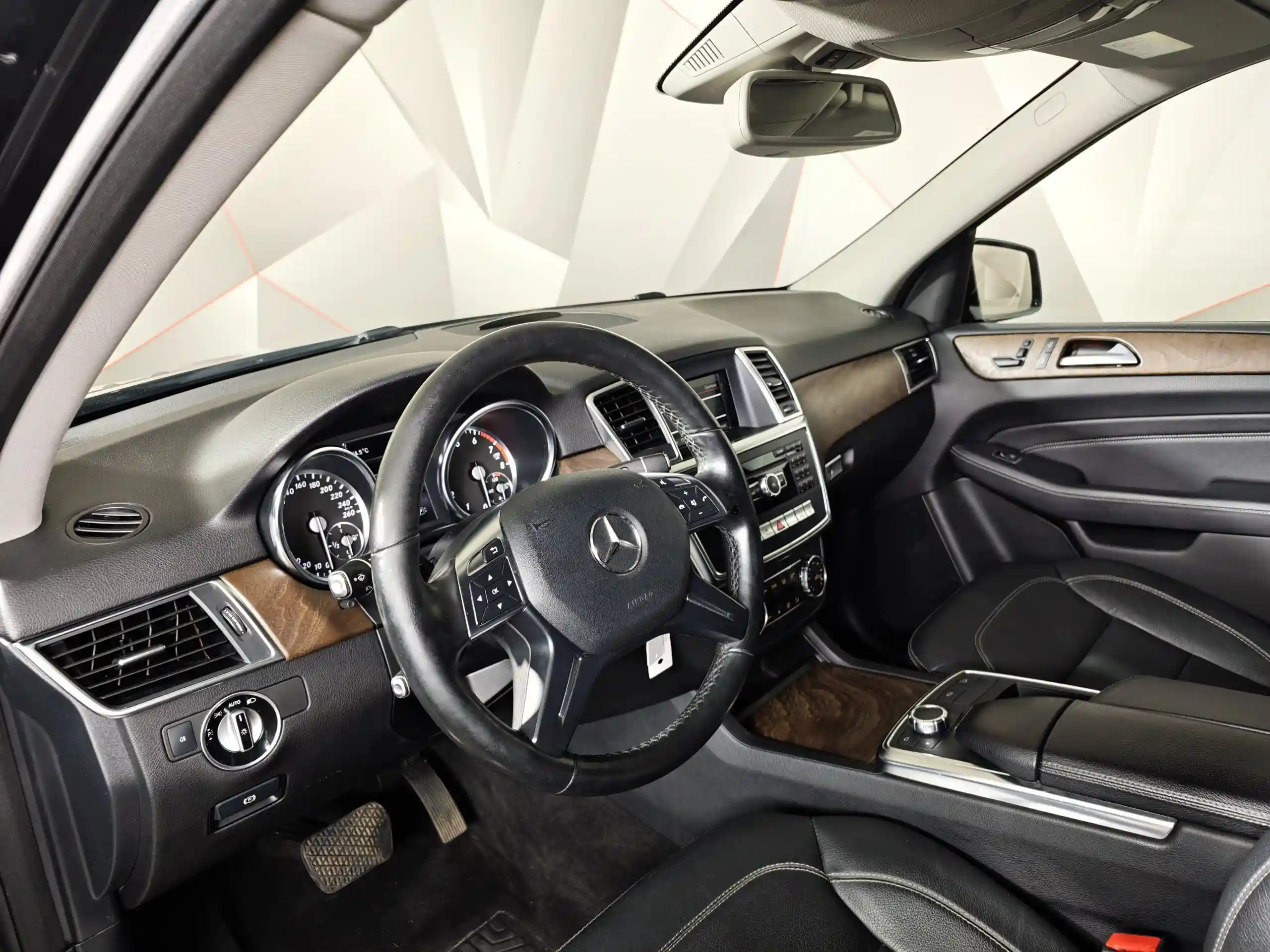 Mercedes-Benz M-Класс 2014