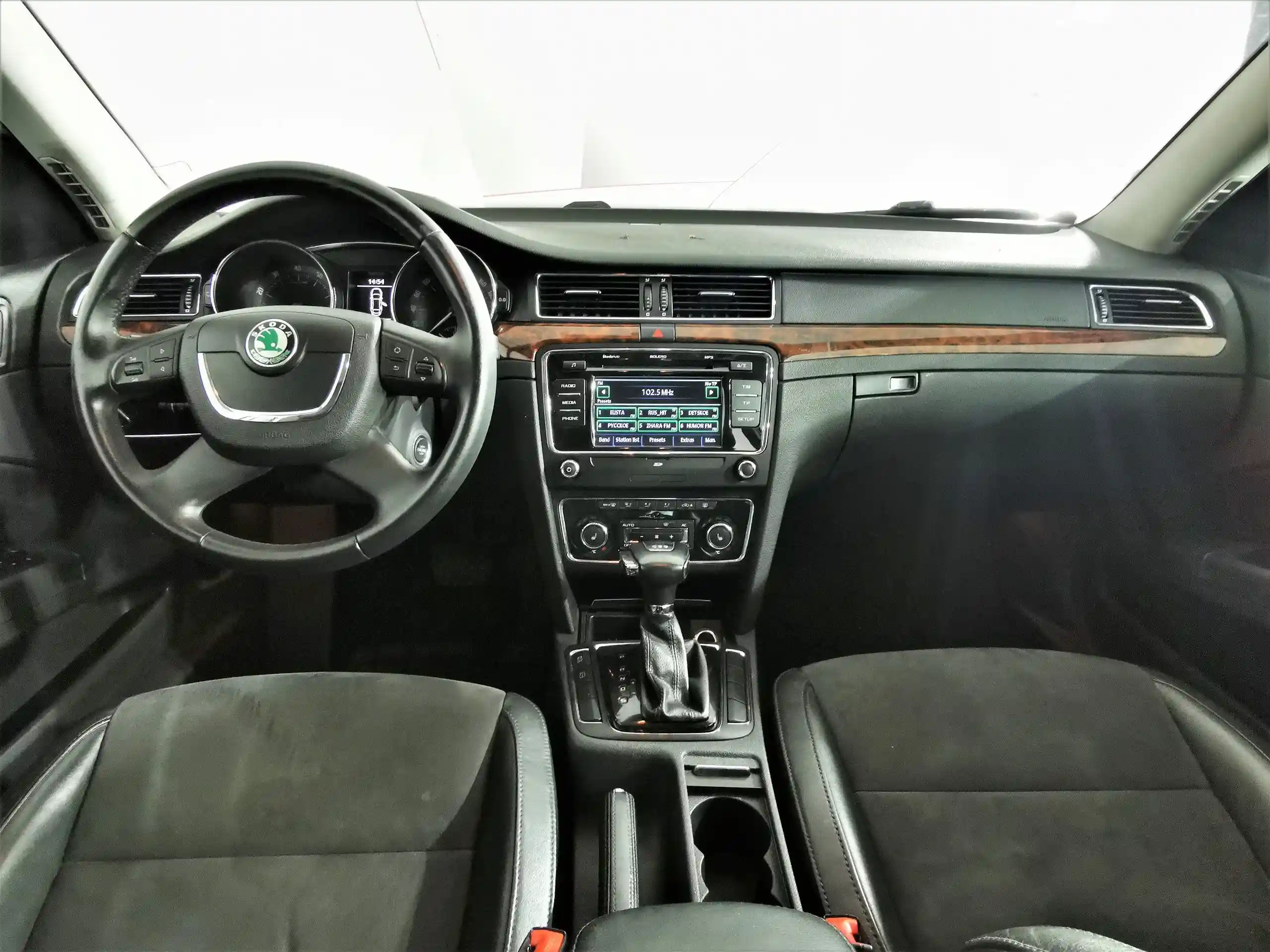 Skoda Superb 2011