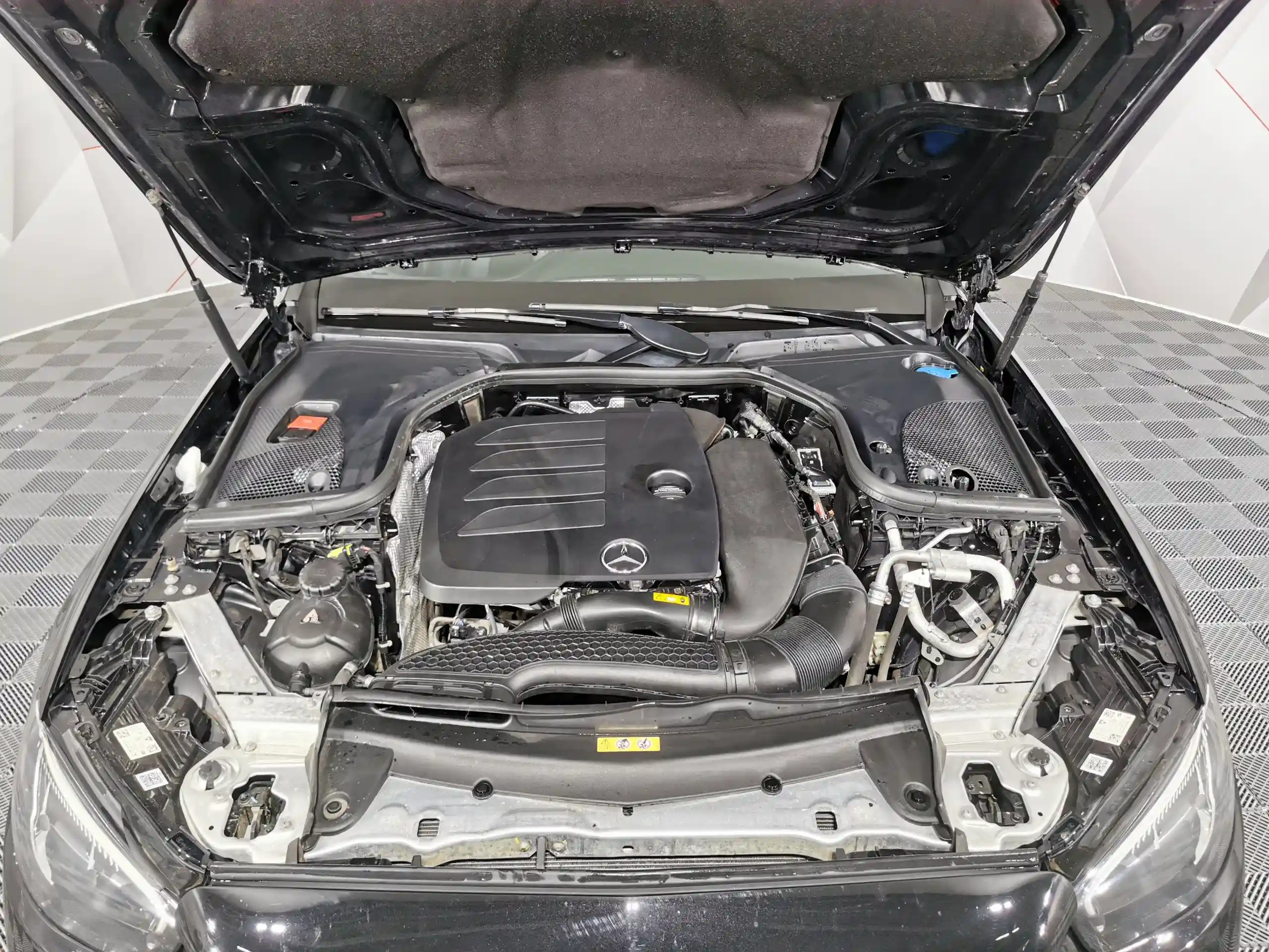 Mercedes-Benz E-Класс 2021
