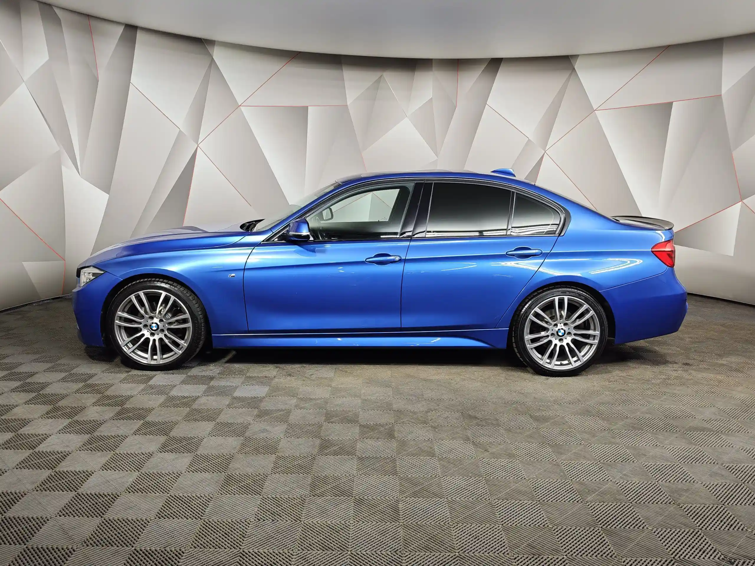 BMW 3 серия 2018