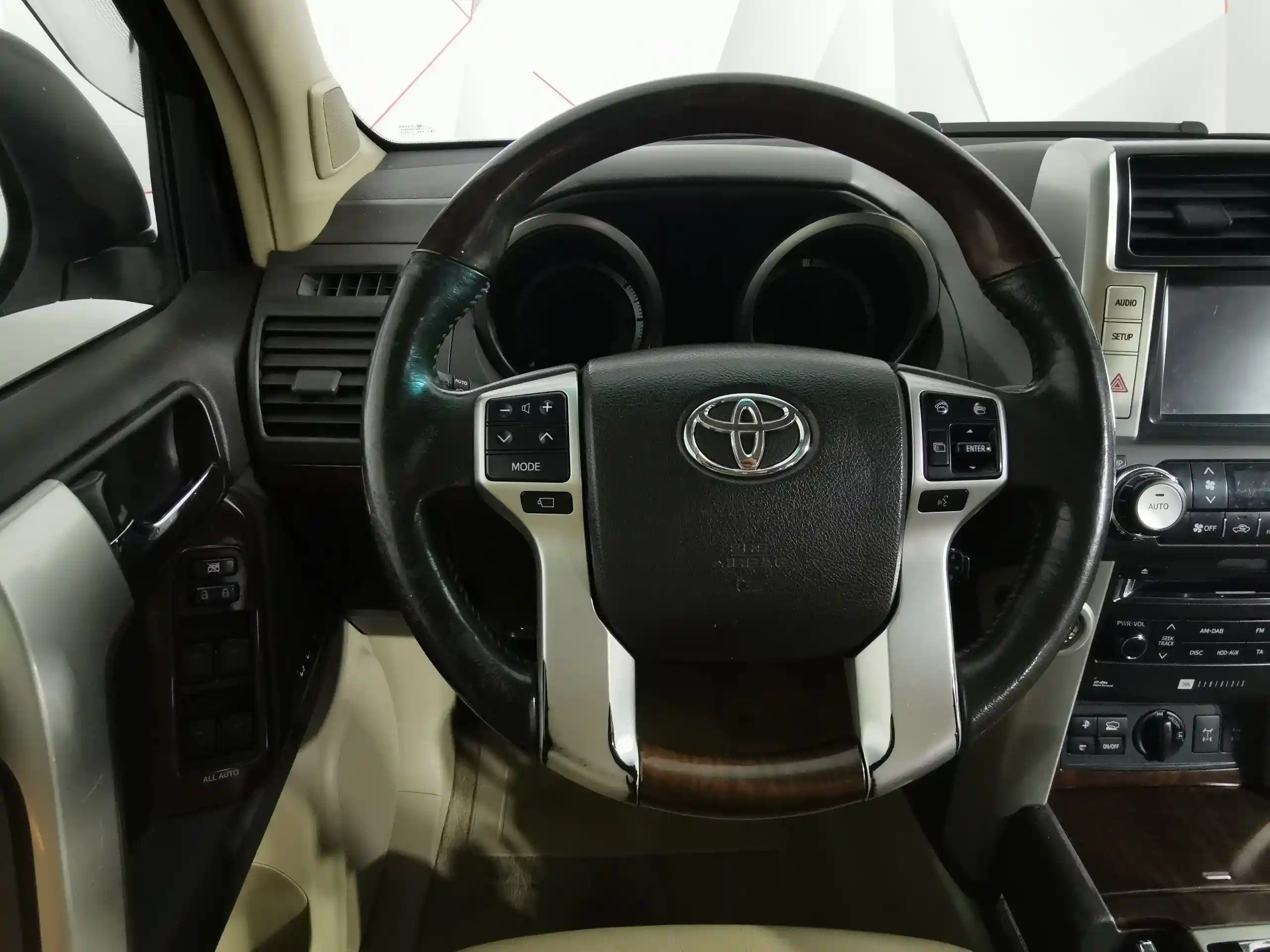 Toyota Land Cruiser Prado 2012