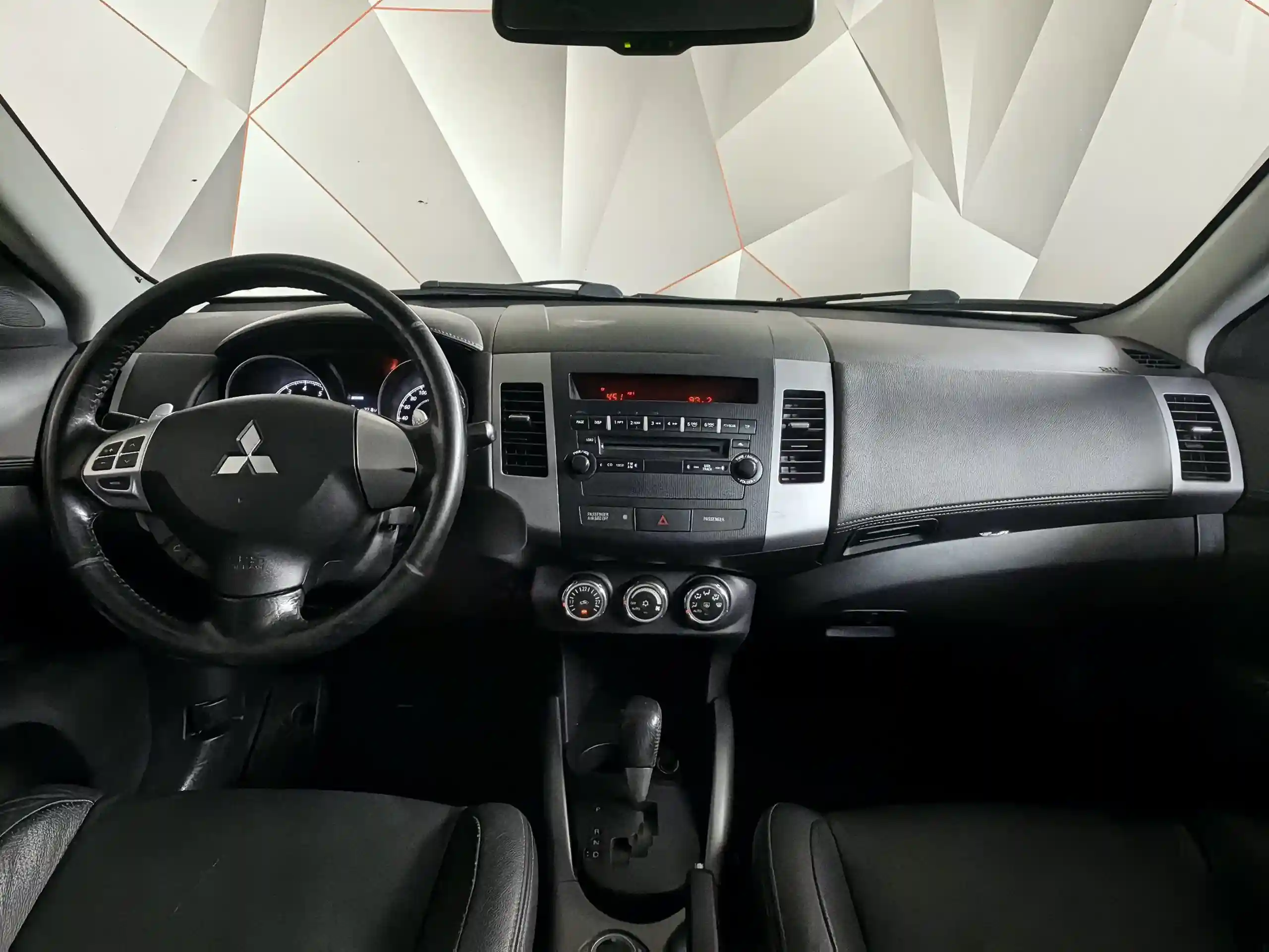 Mitsubishi Outlander 2011