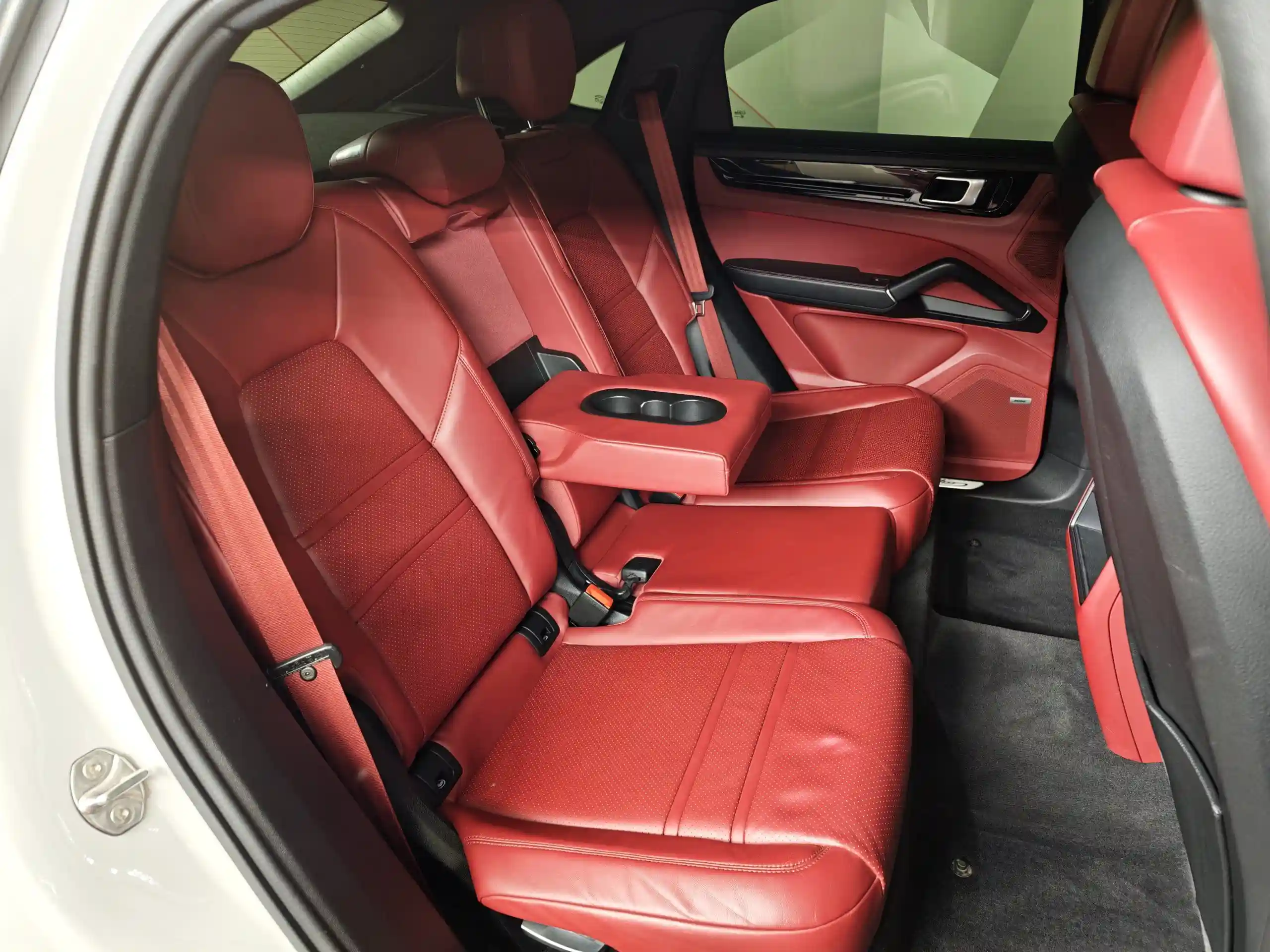 Porsche Cayenne Coupe 2021