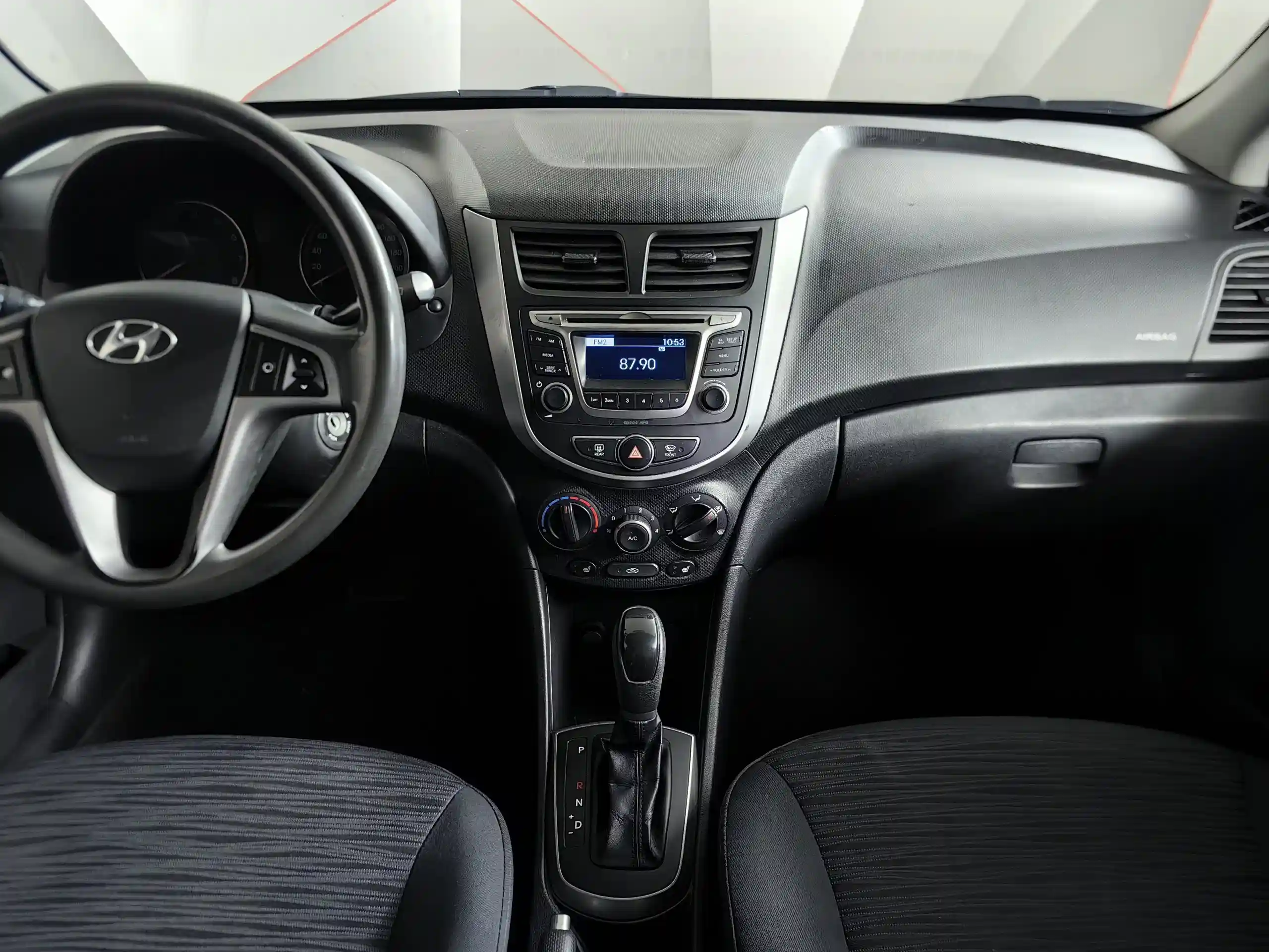 Hyundai Solaris 2014