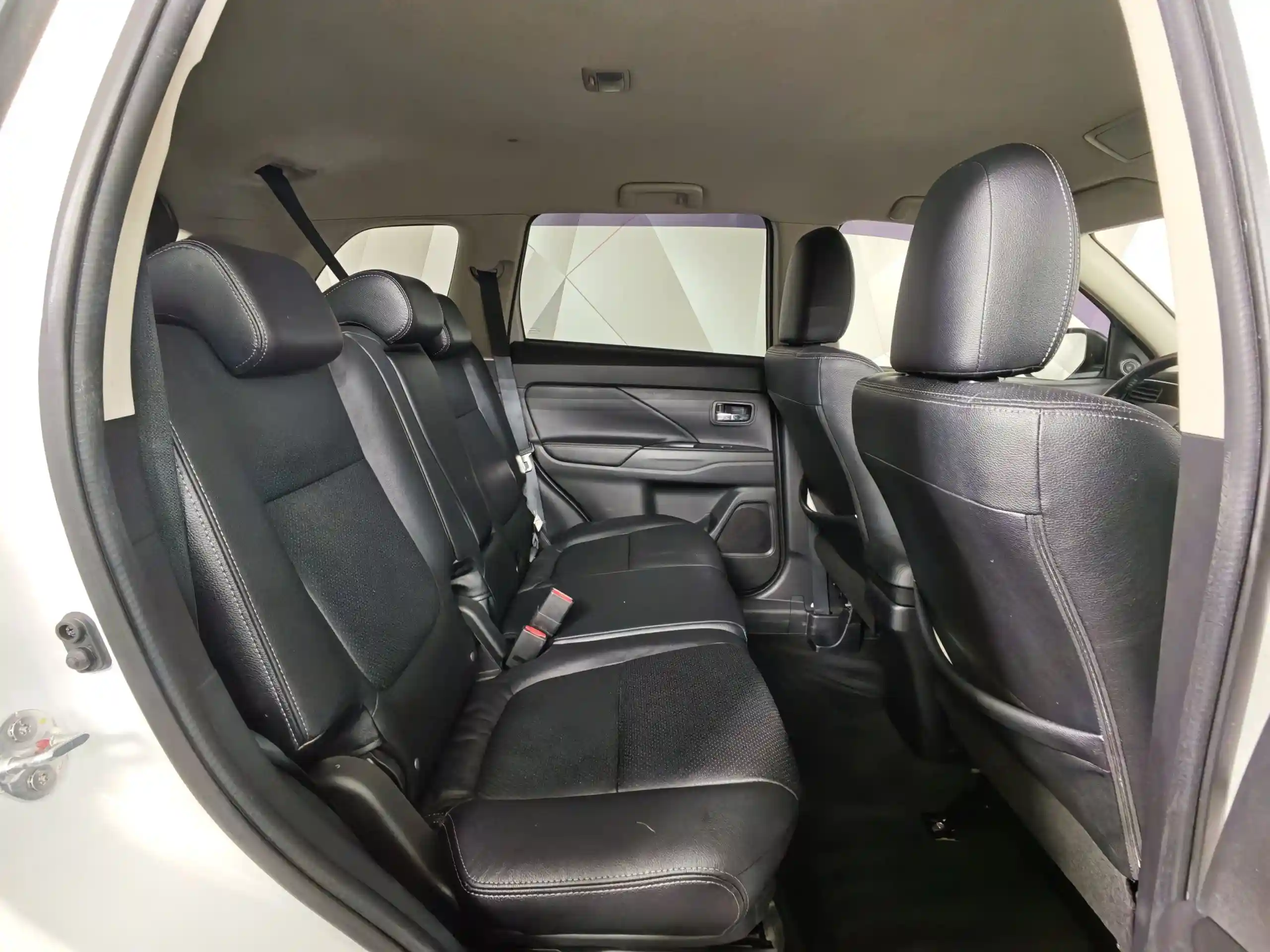 Mitsubishi Outlander 2015