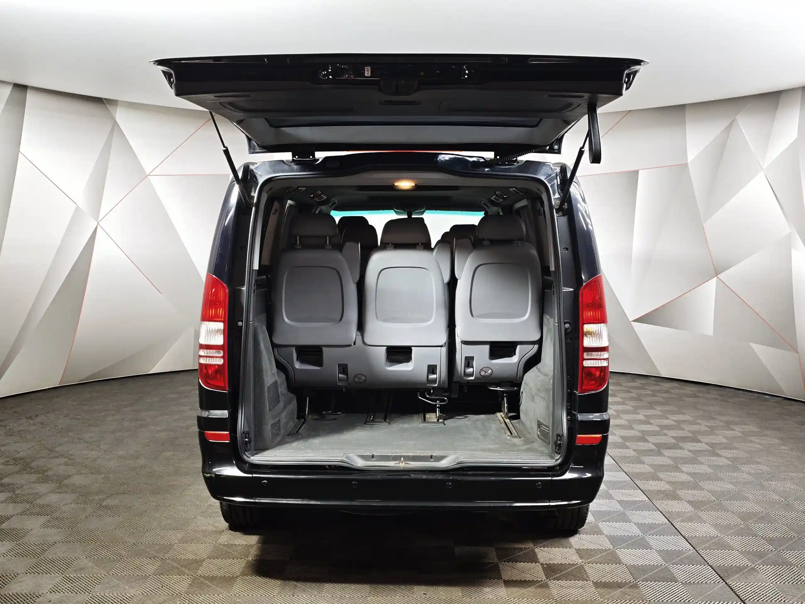 Mercedes-Benz Viano 2011