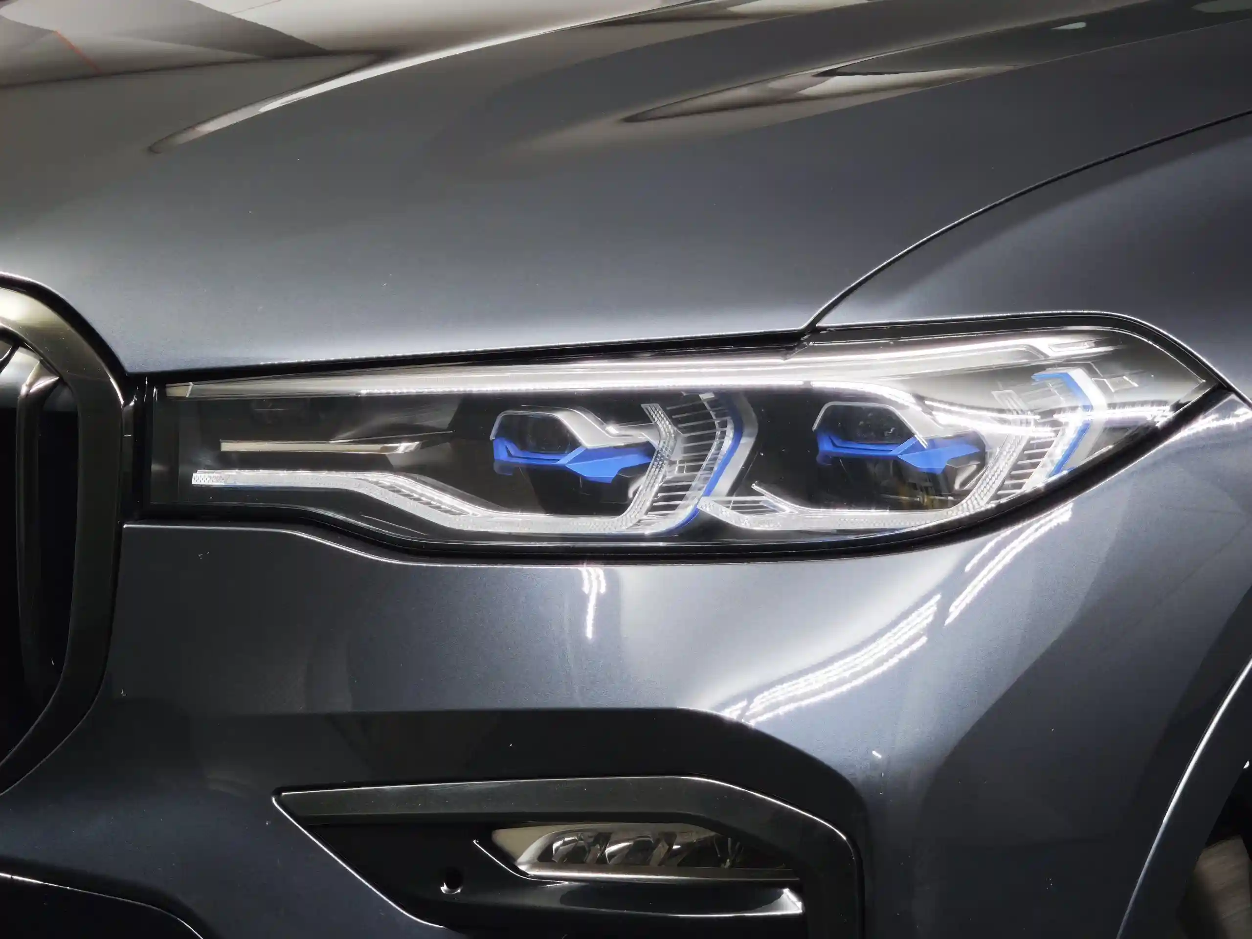 BMW X7 2021