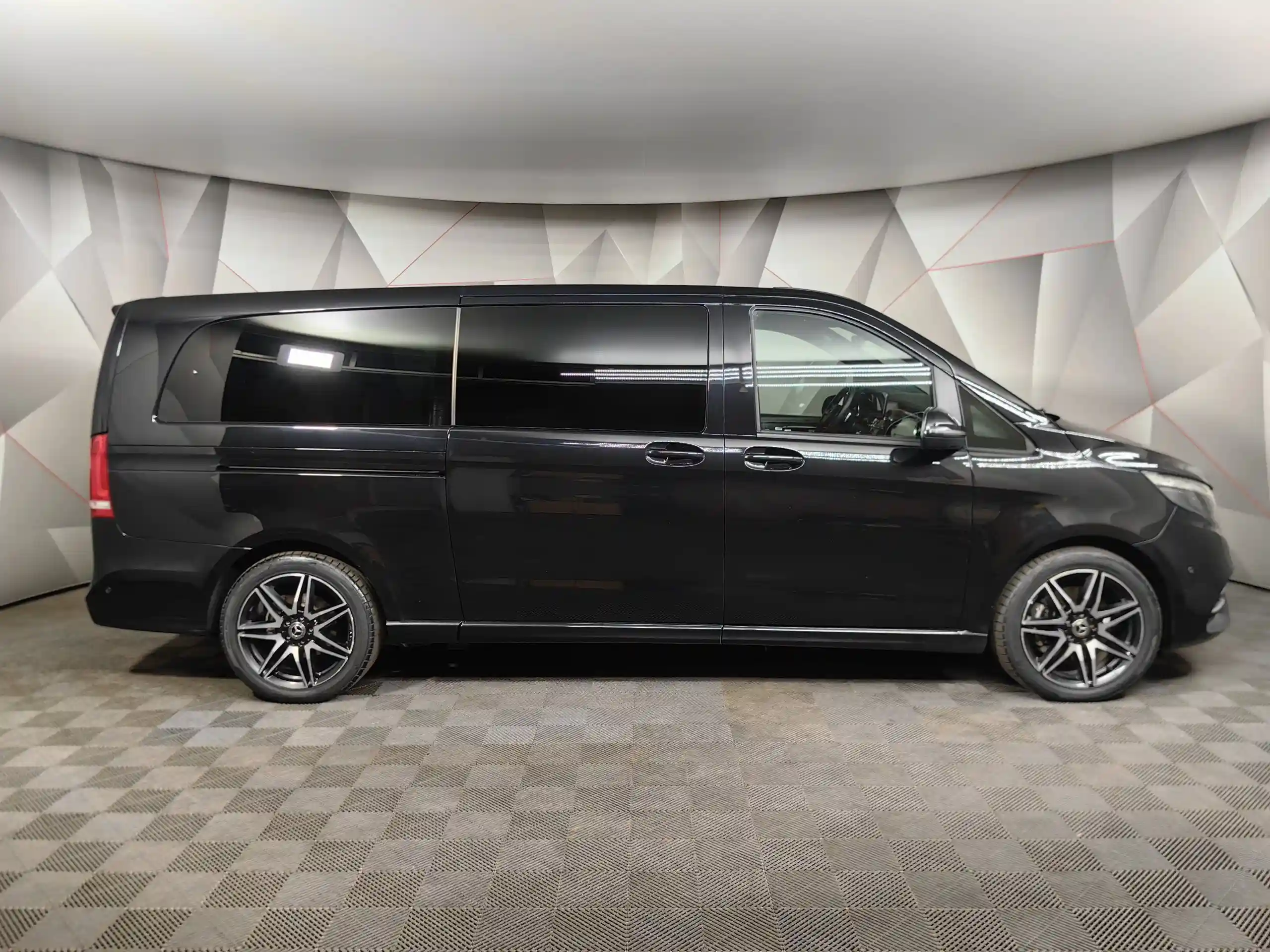 Mercedes-Benz V-Класс 2023