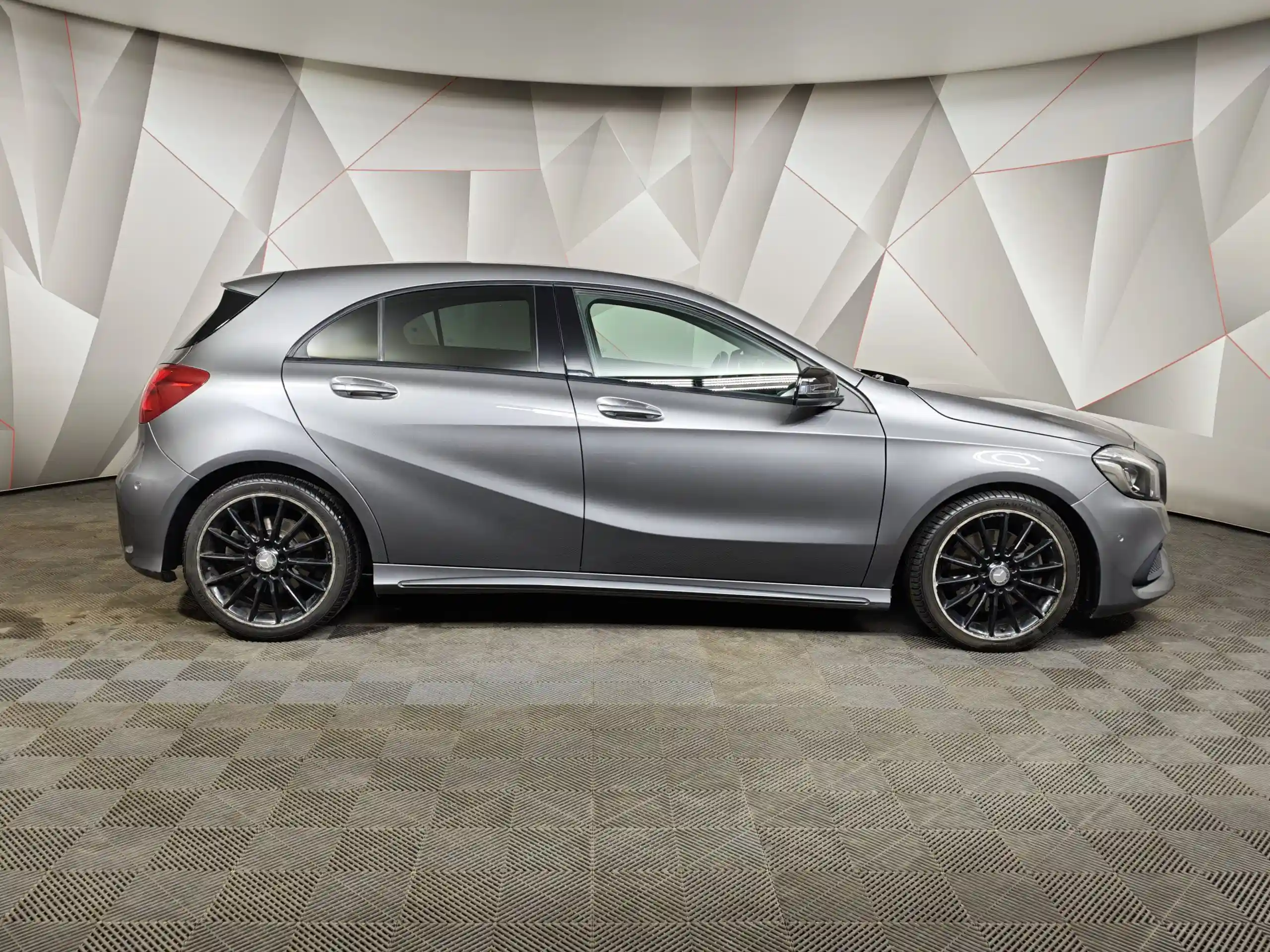Mercedes-Benz A-Класс 2016