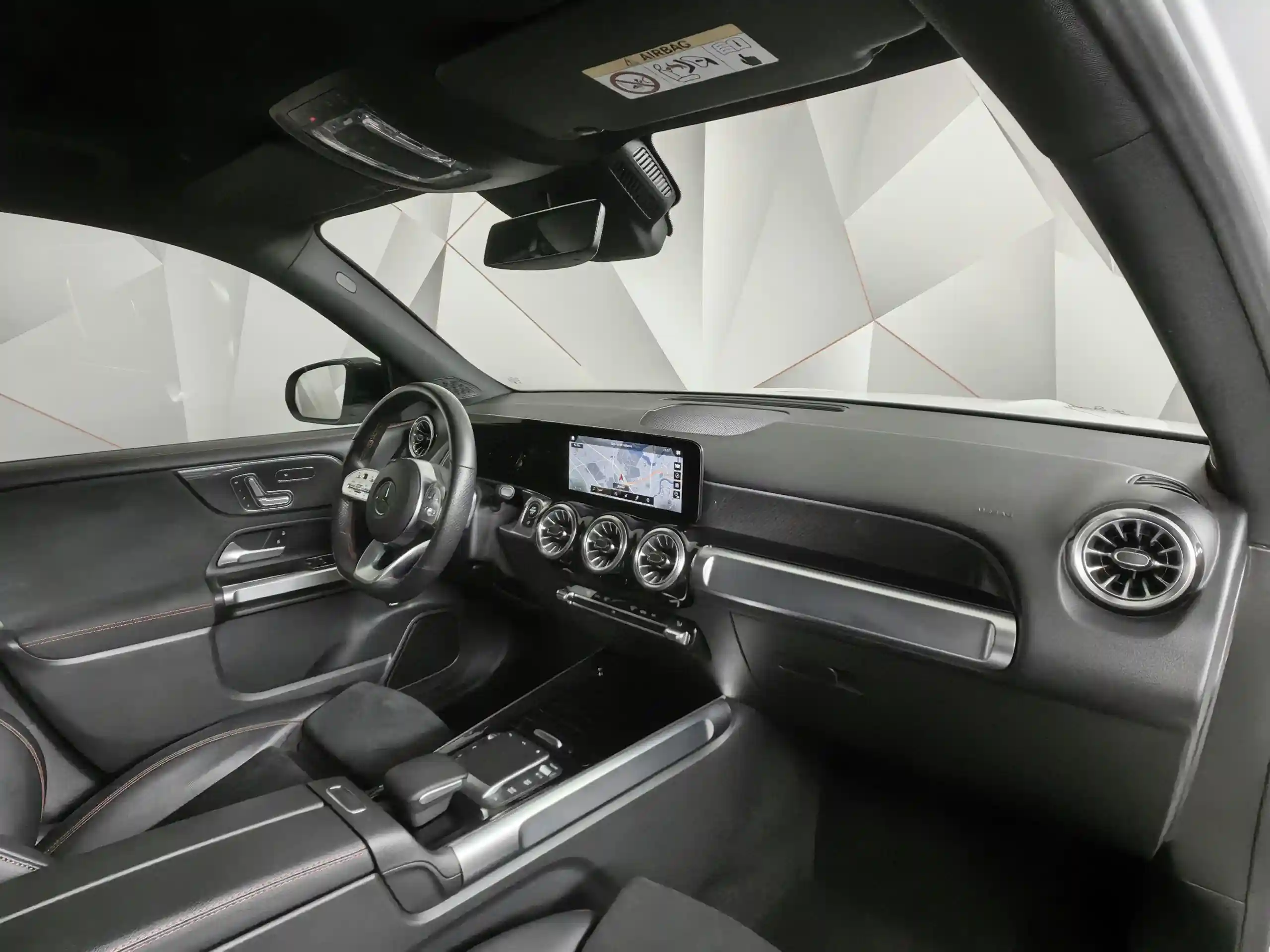 Mercedes-Benz GLB 2021