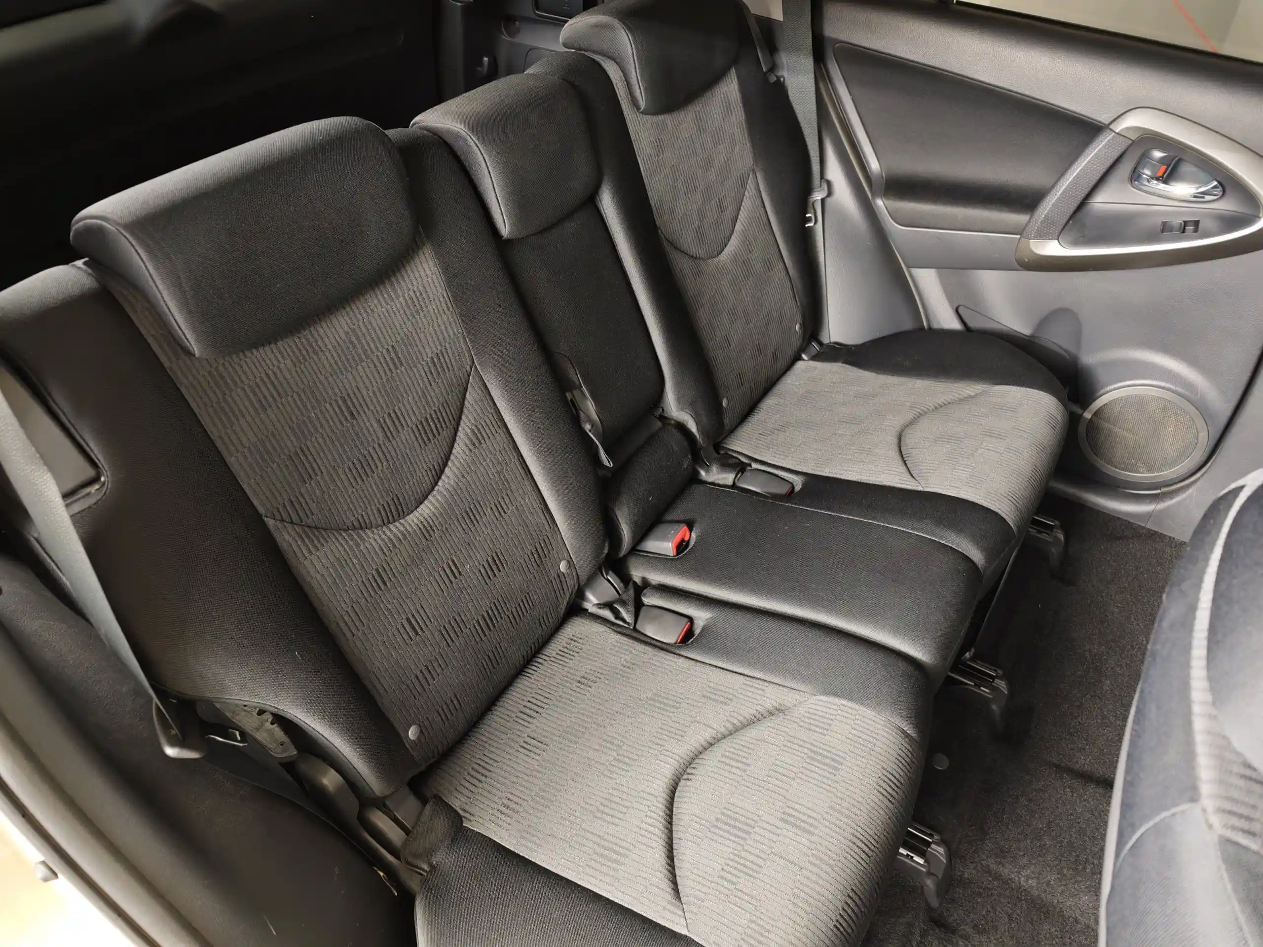 Toyota RAV4 2011
