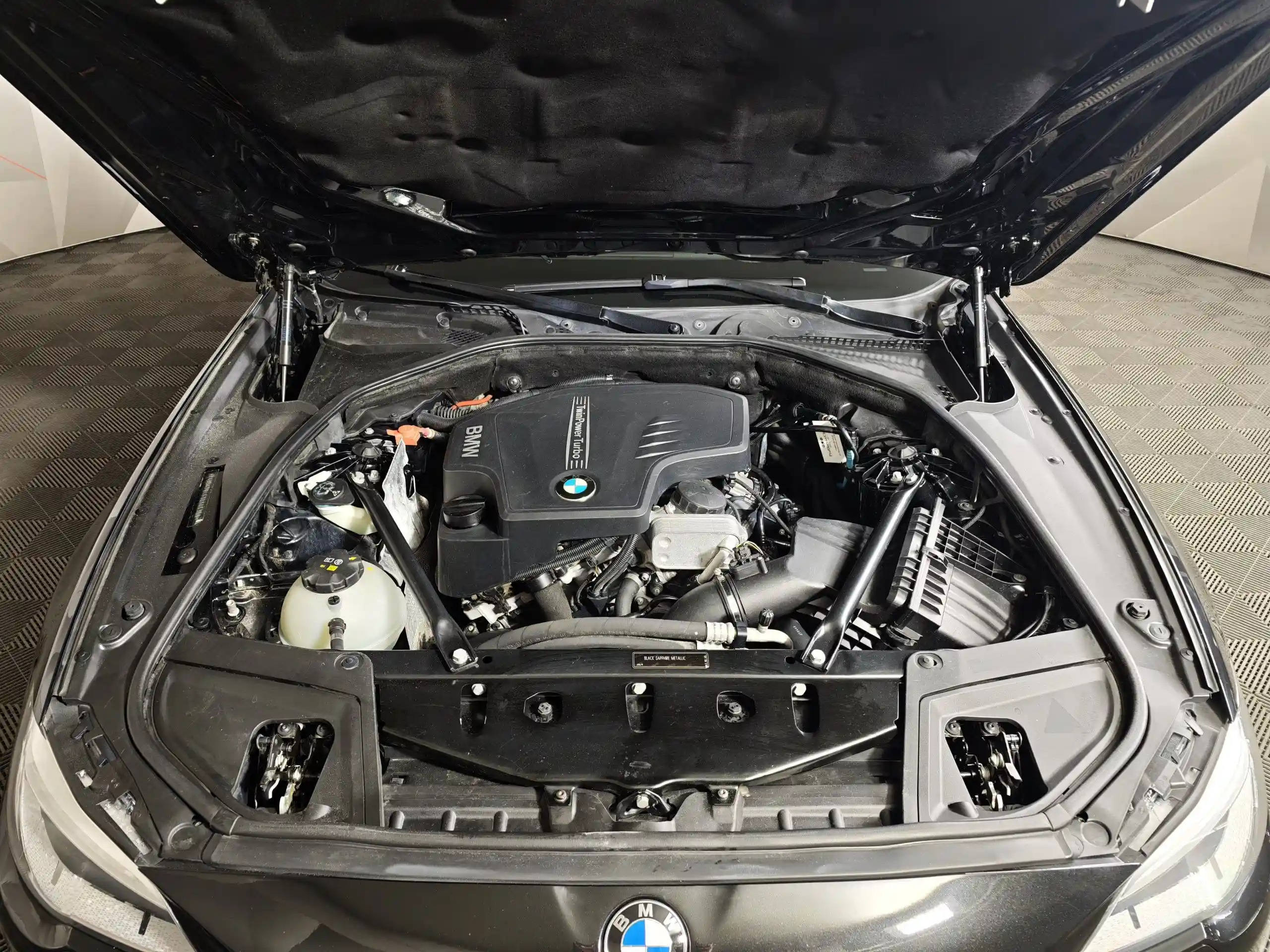 BMW 5 серия 2016