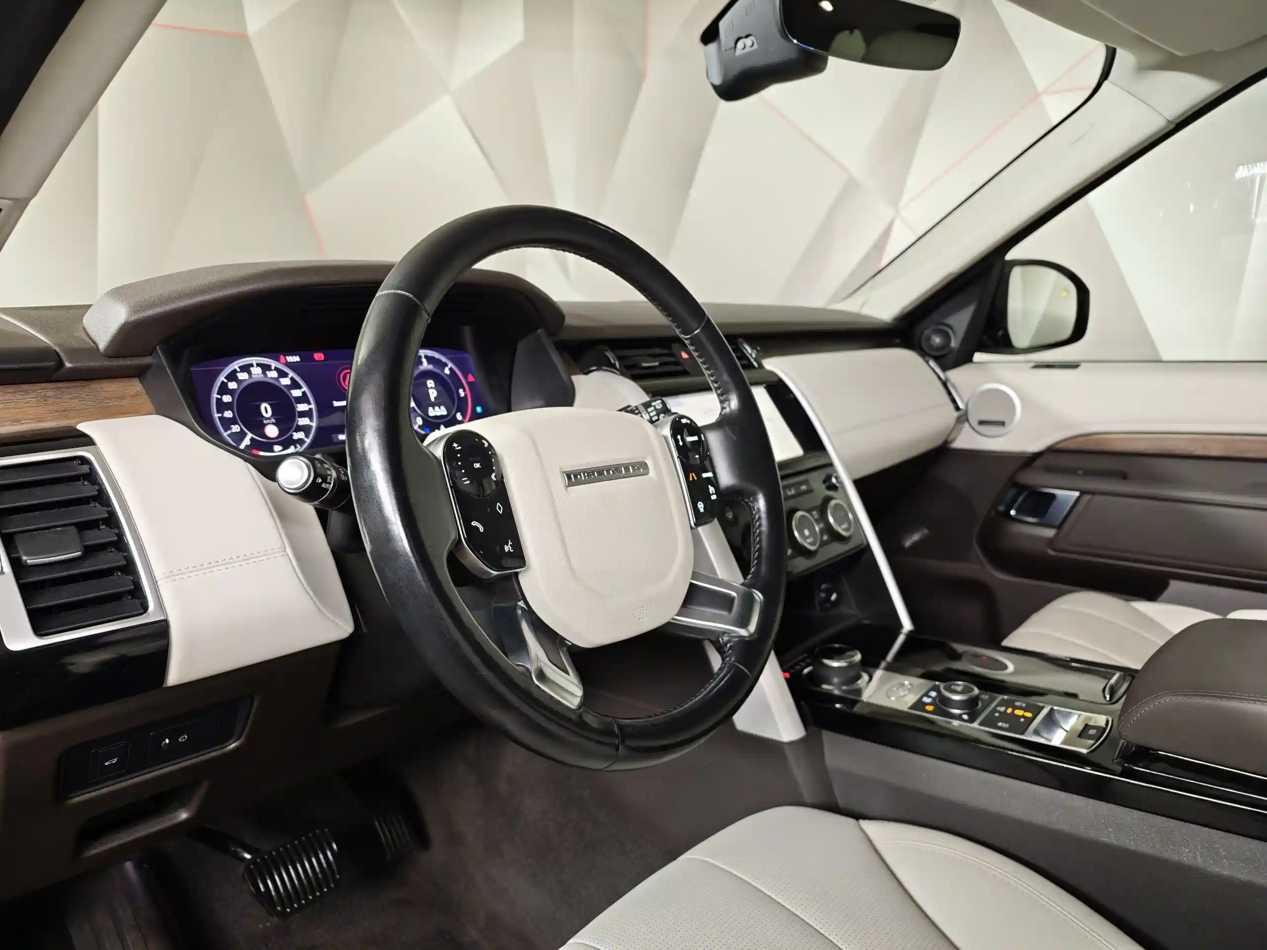 Land Rover Discovery 2018