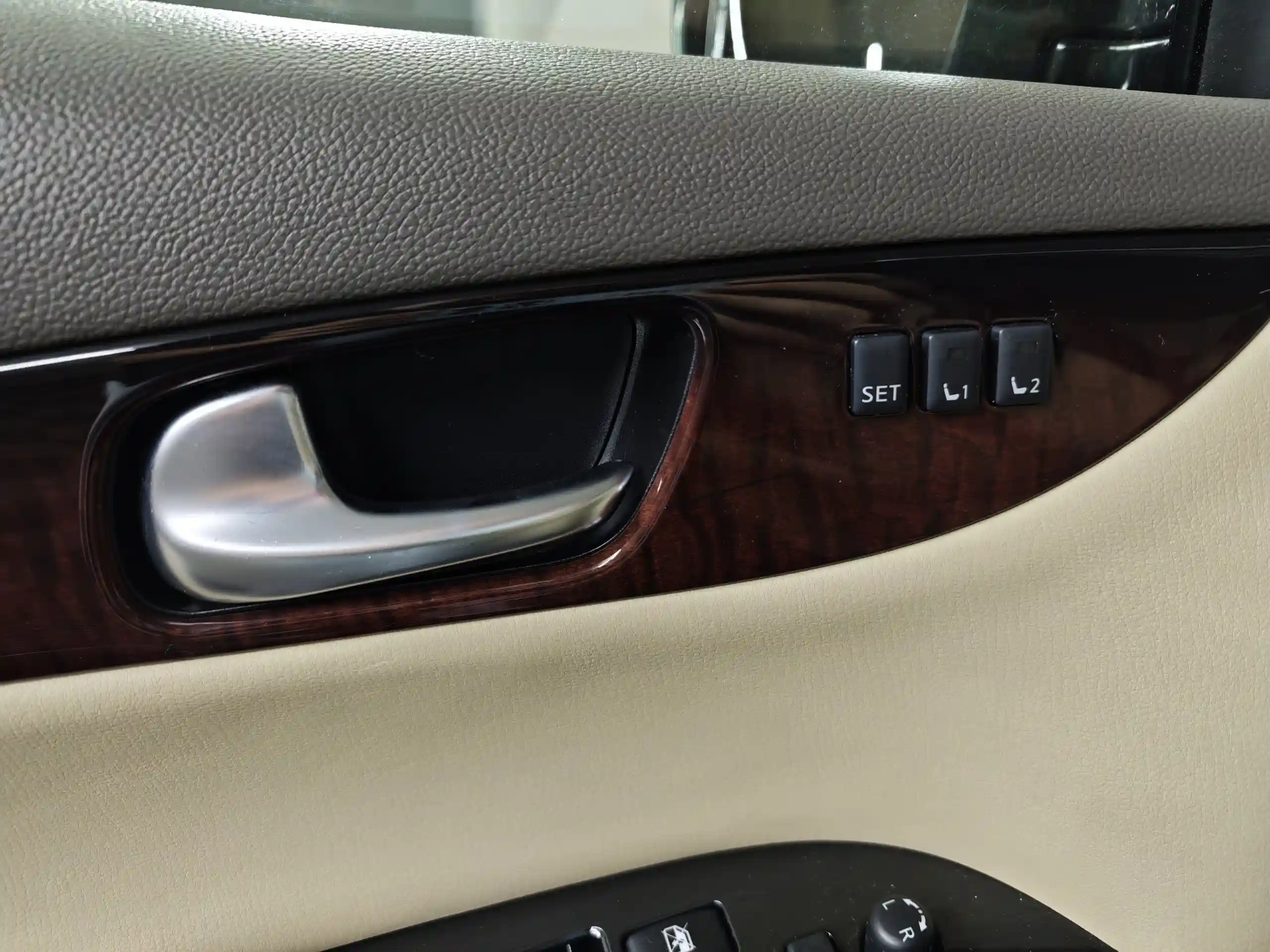Infiniti QX50 2015