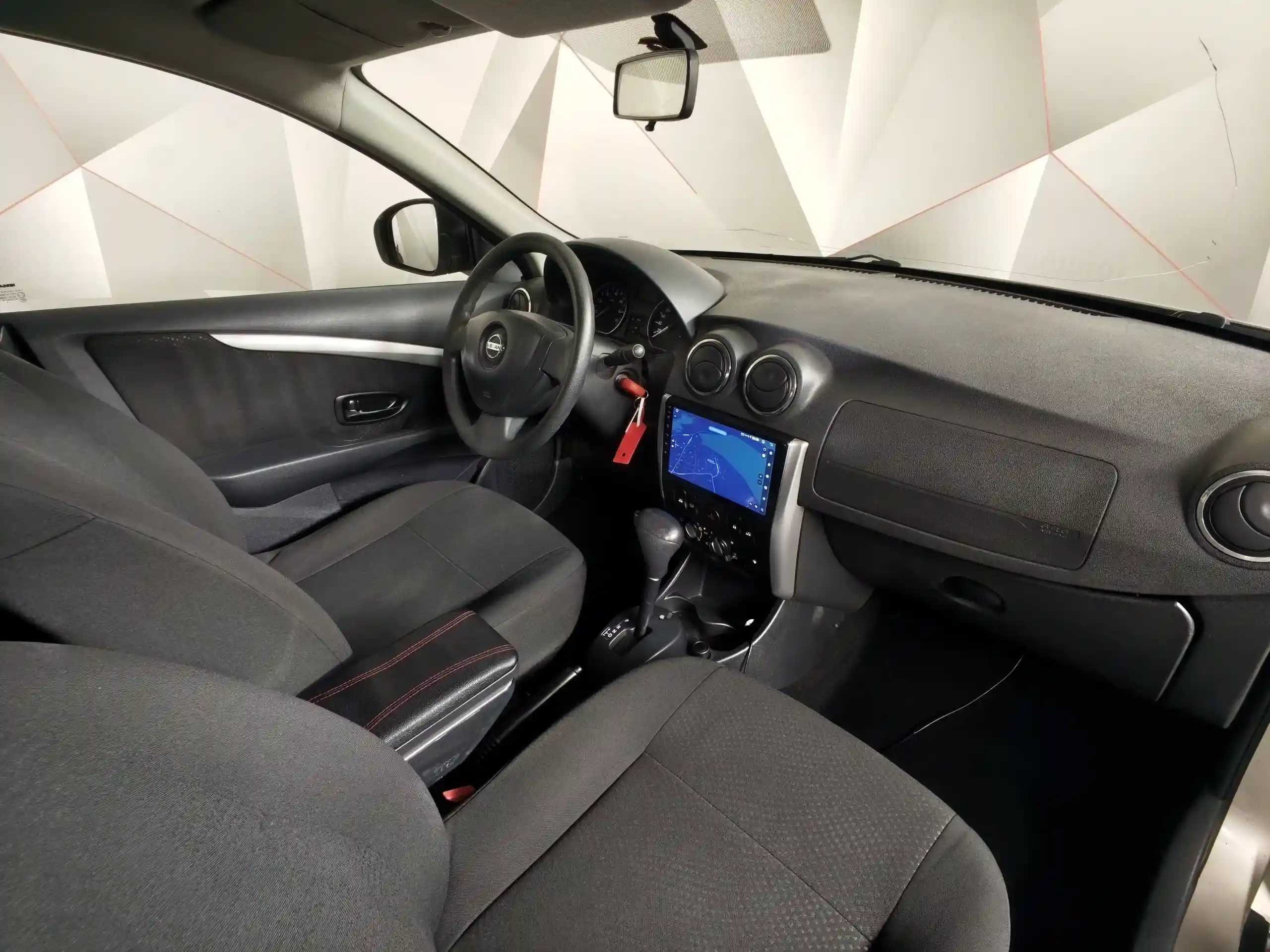 Nissan Almera 2015