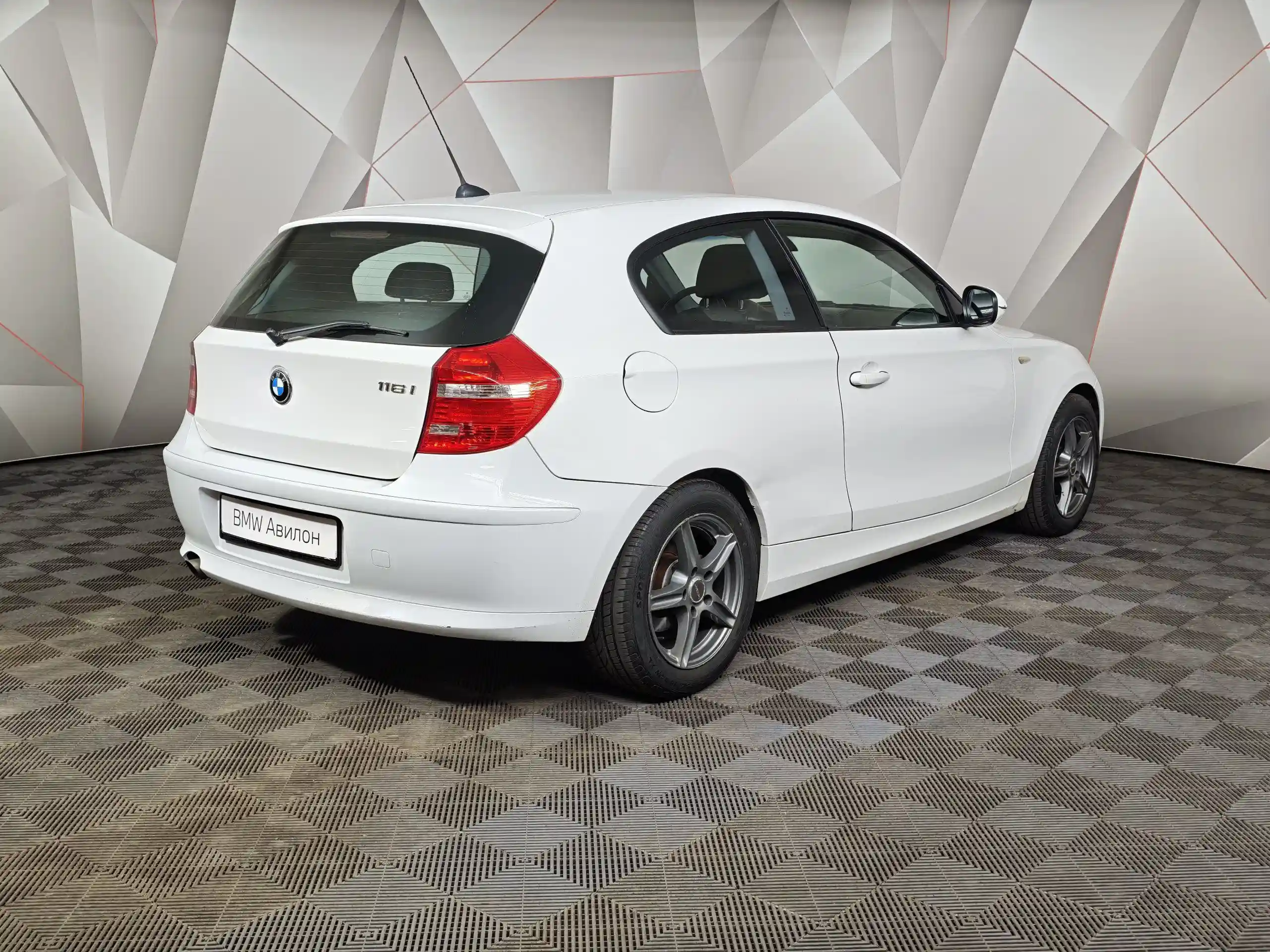 BMW 1 серия 2010