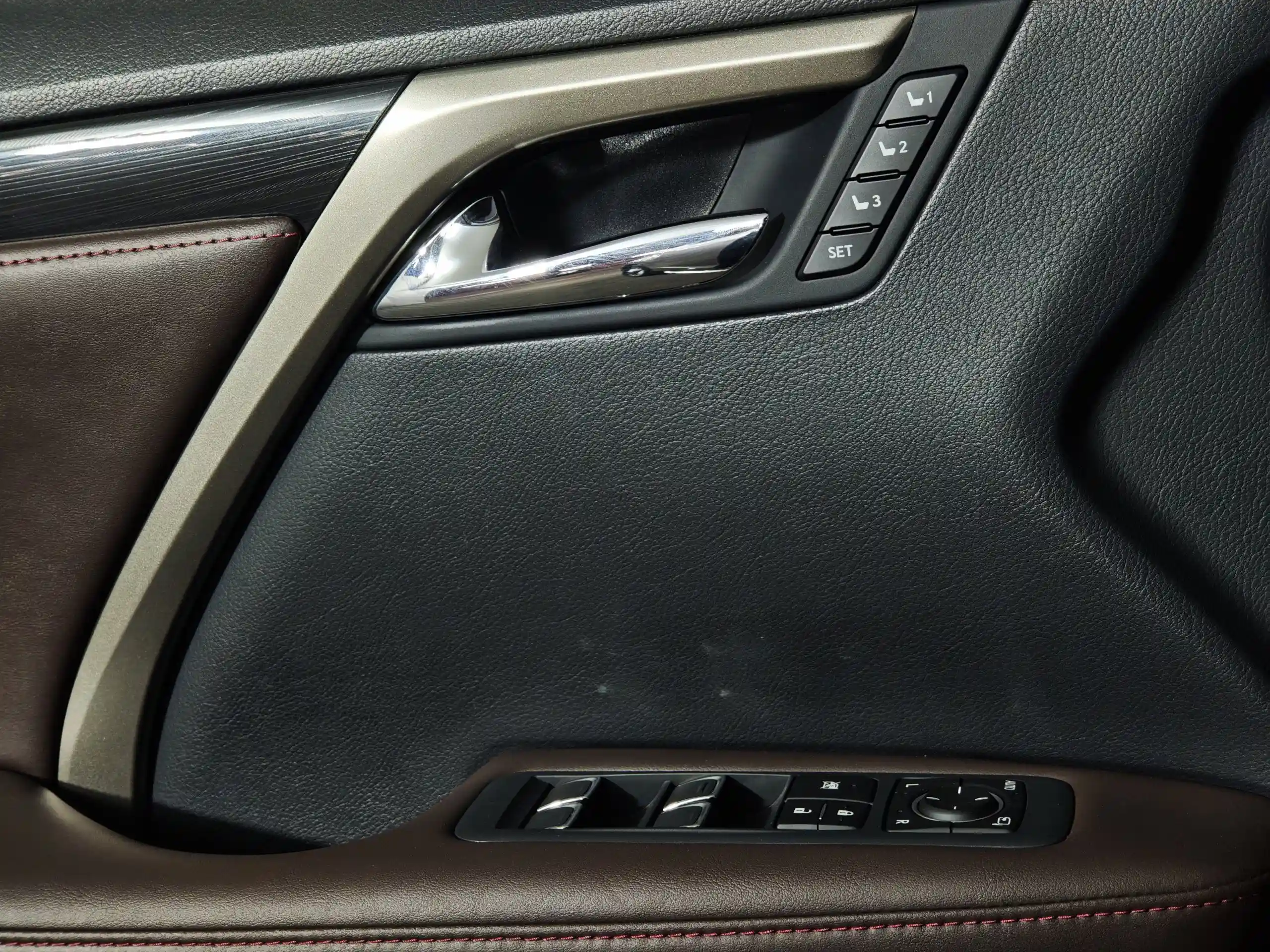 Lexus RX 2022