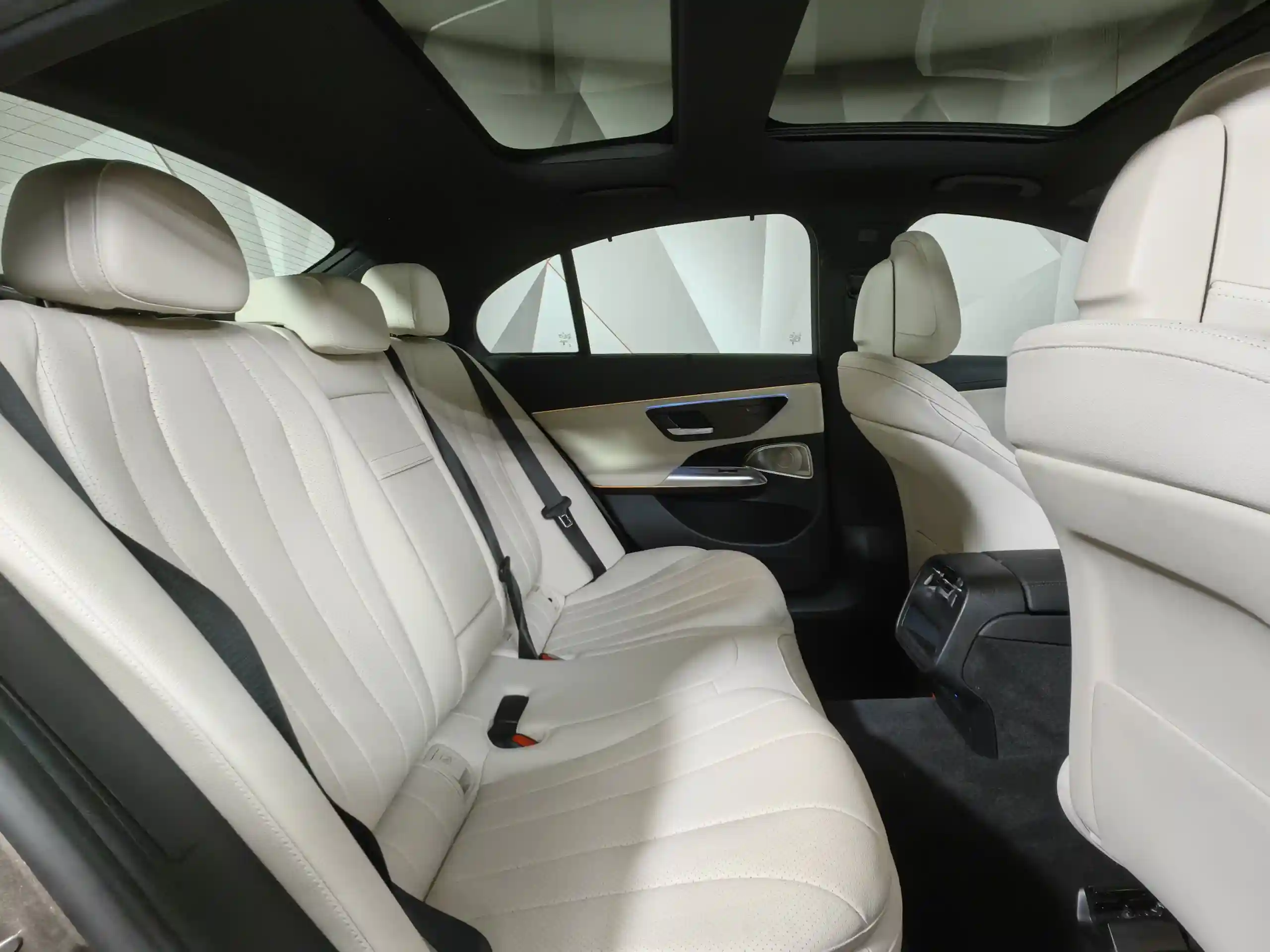Mercedes-Benz E-Класс 2024