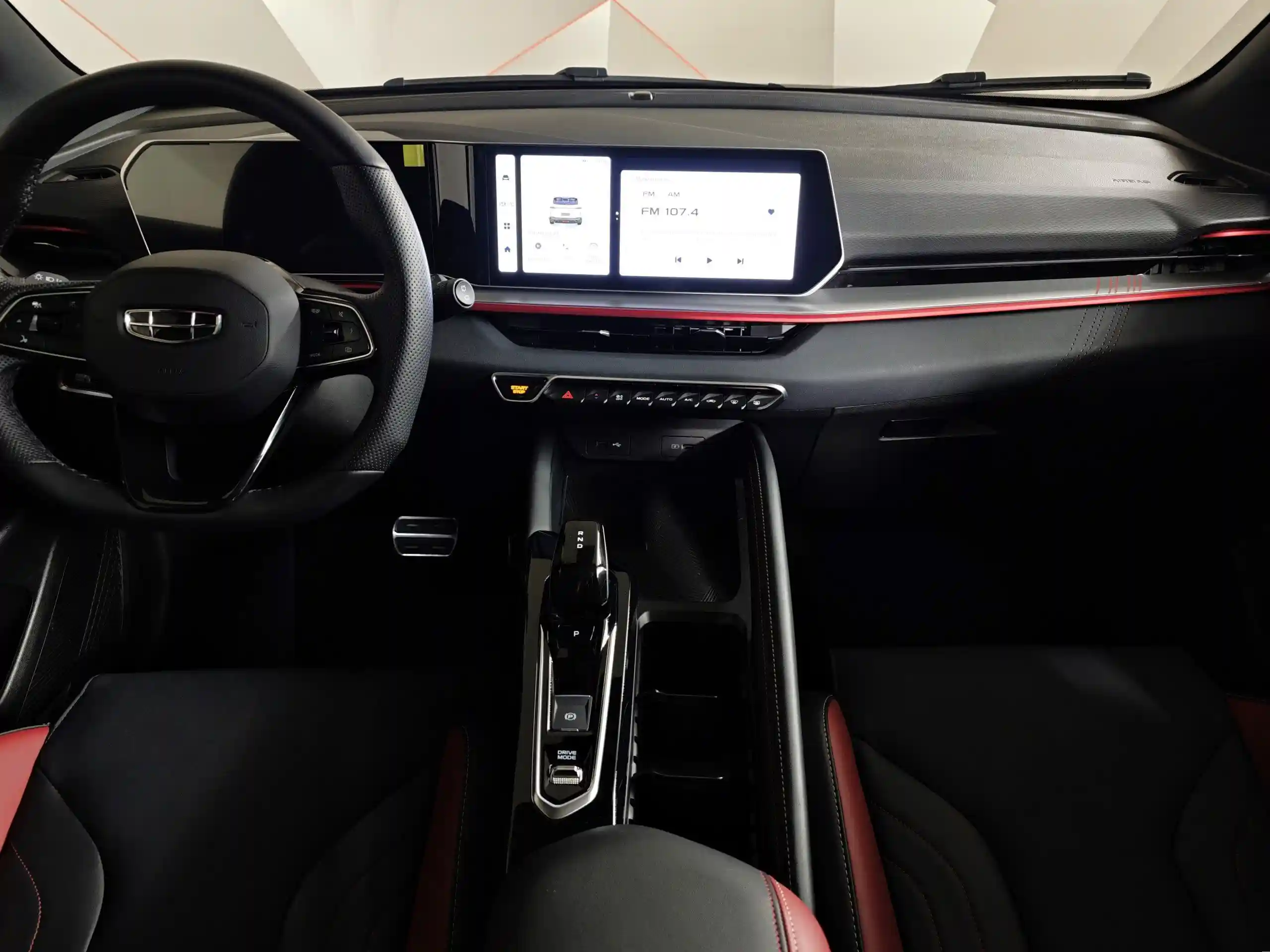 Geely Coolray 2024