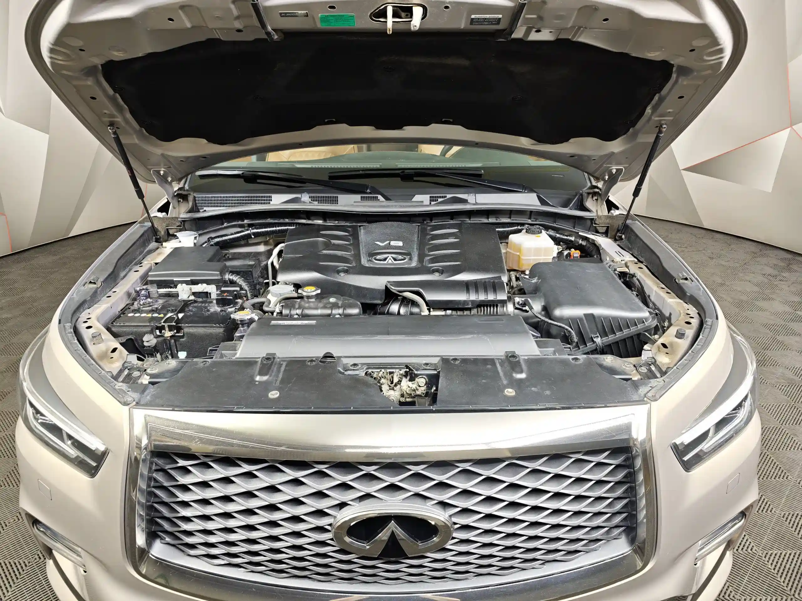Infiniti QX80 2020