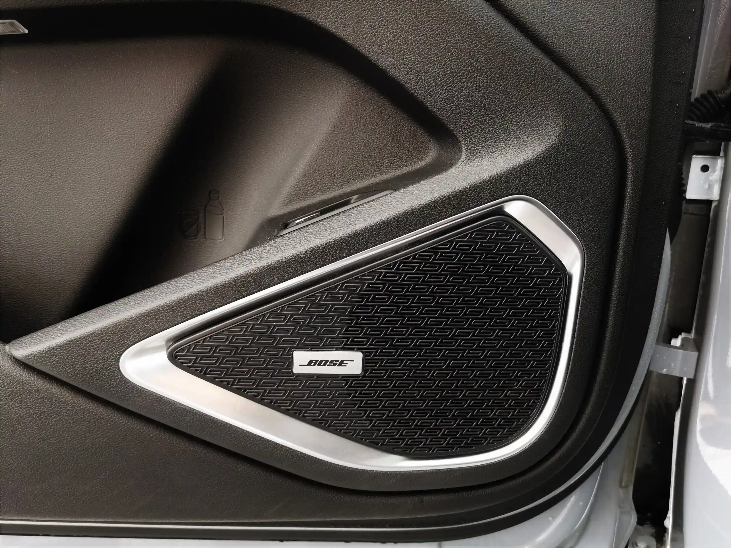 Geely Tugella 2024