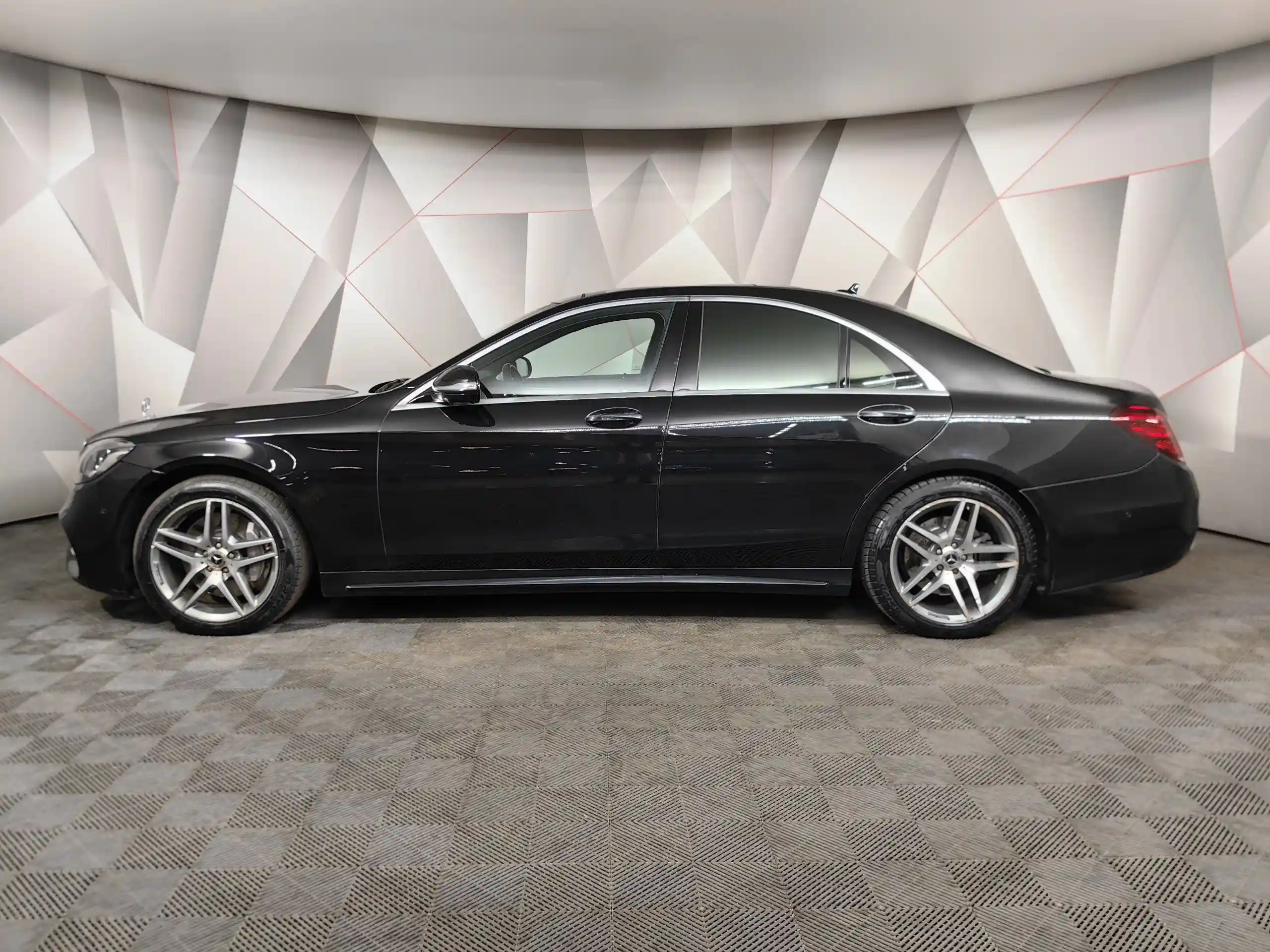 Mercedes-Benz S-Класс 2020