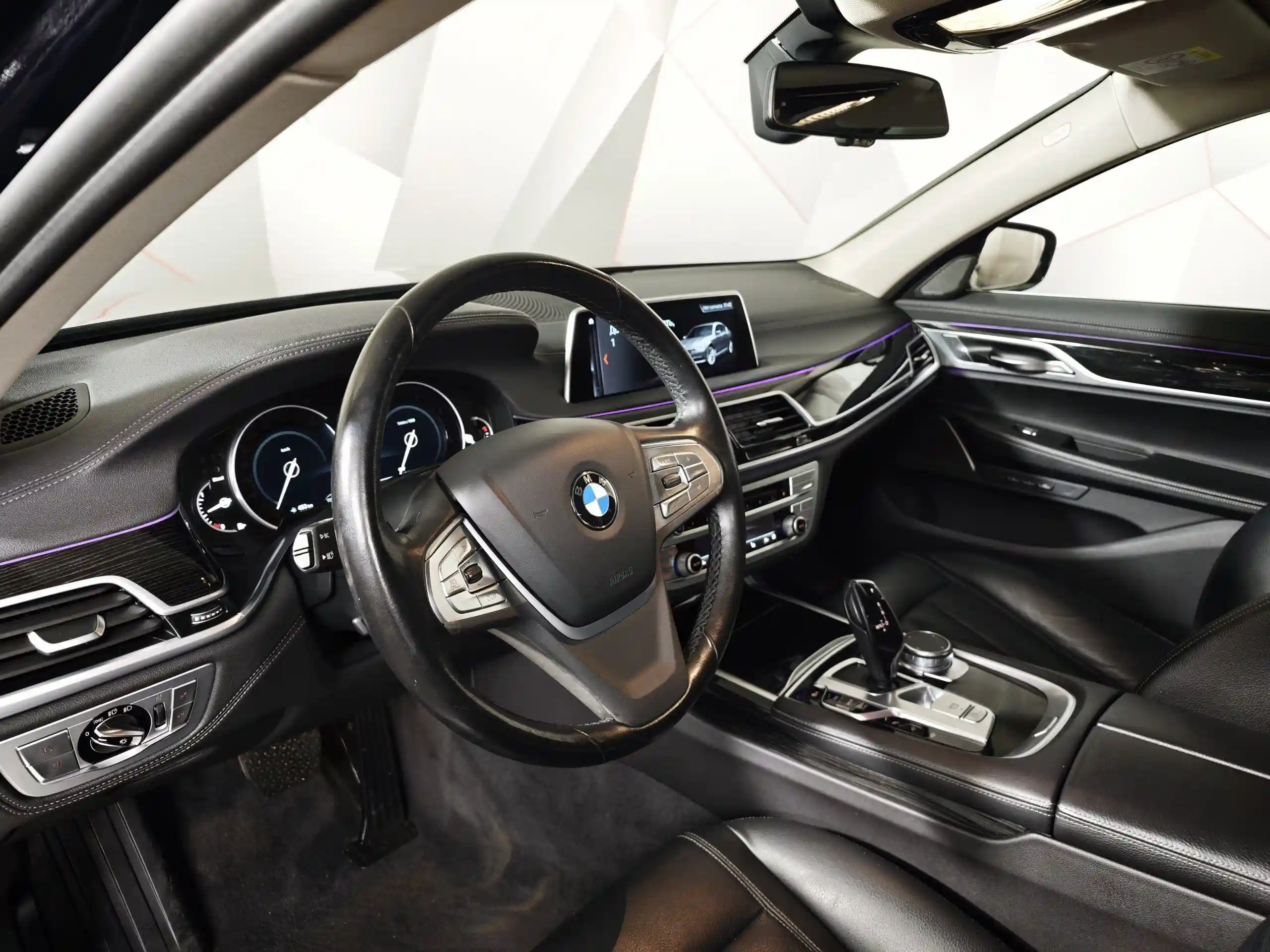 BMW 7 серия 2018
