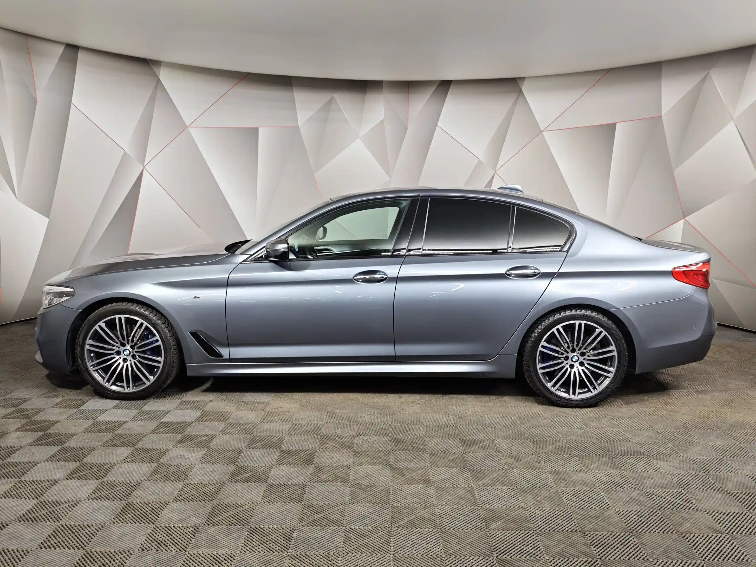 BMW 5 серия 2017