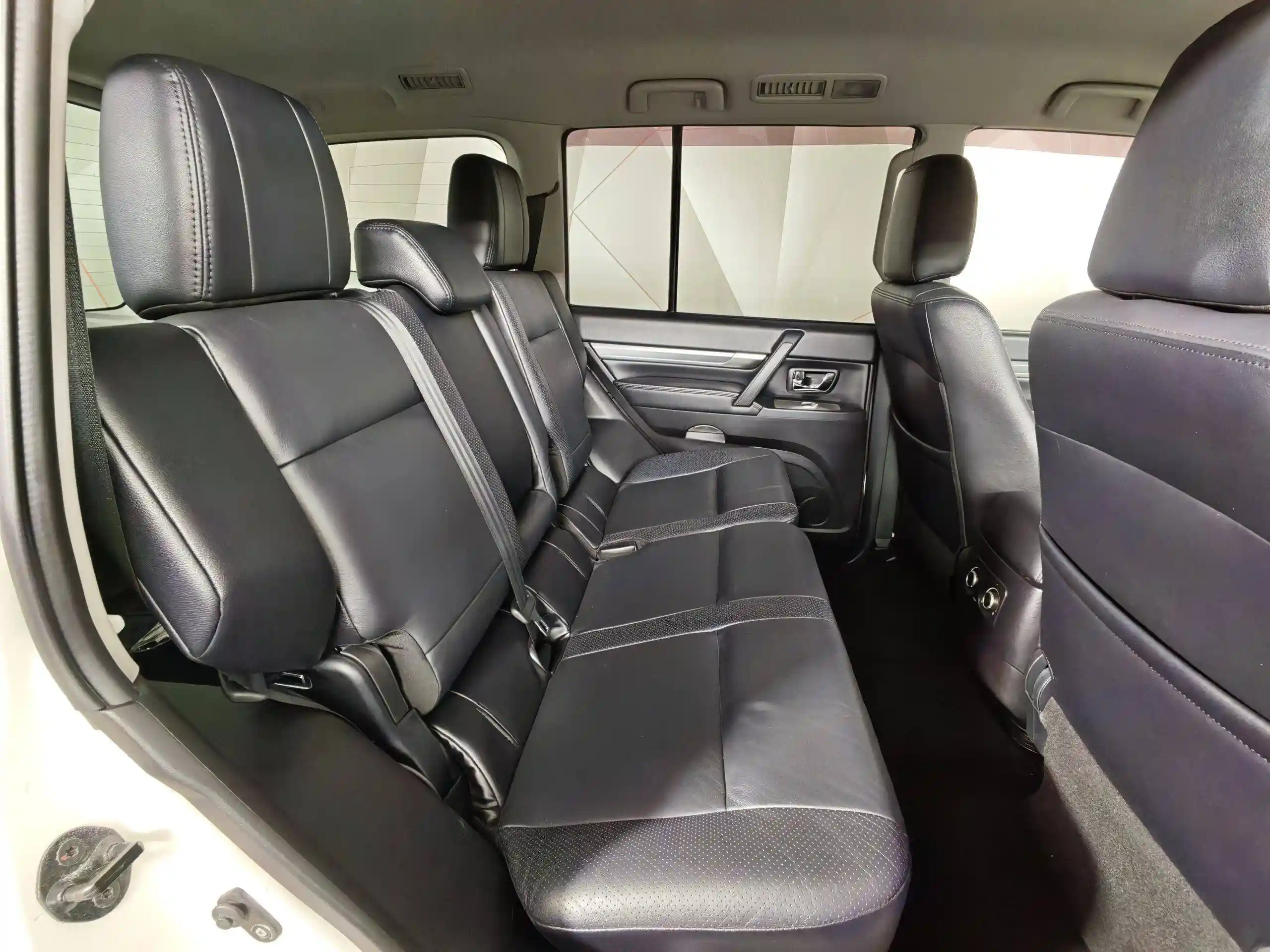 Mitsubishi Pajero 2011