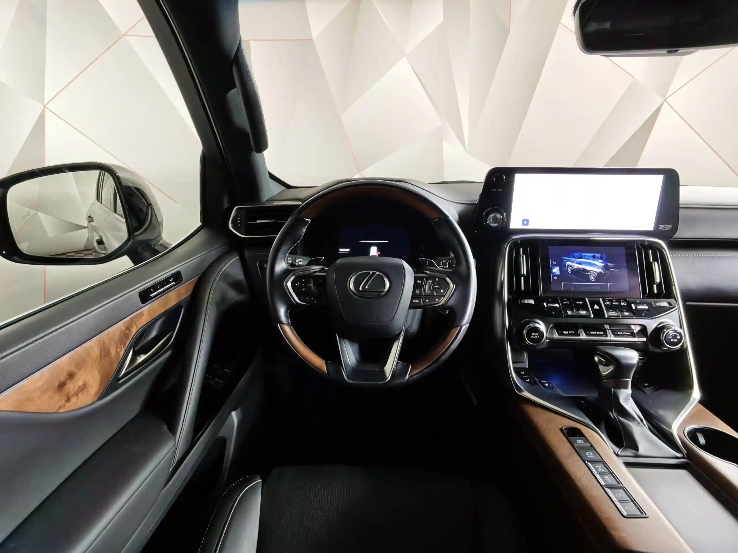 Lexus LX 2022
