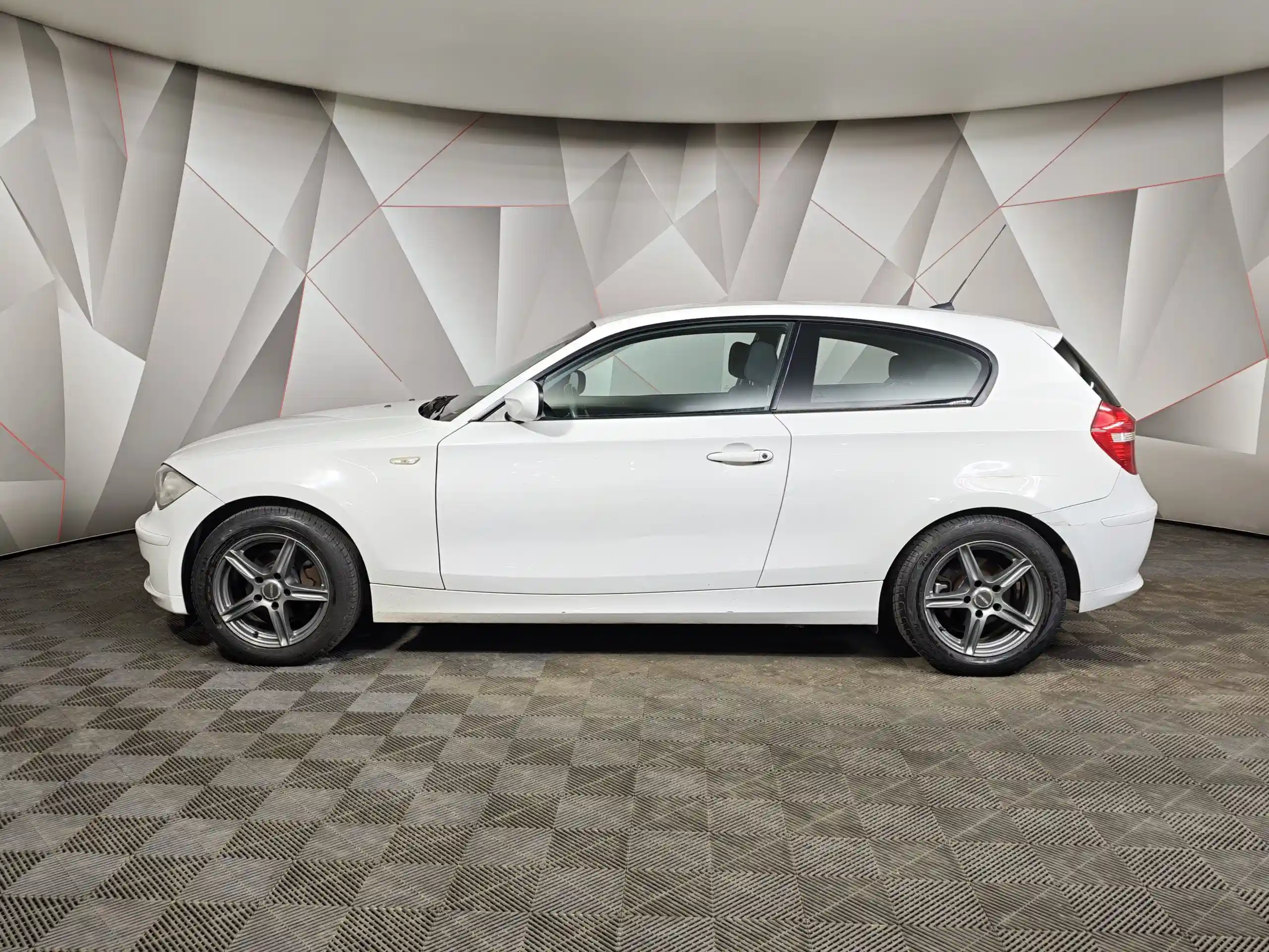 BMW 1 серия 2010
