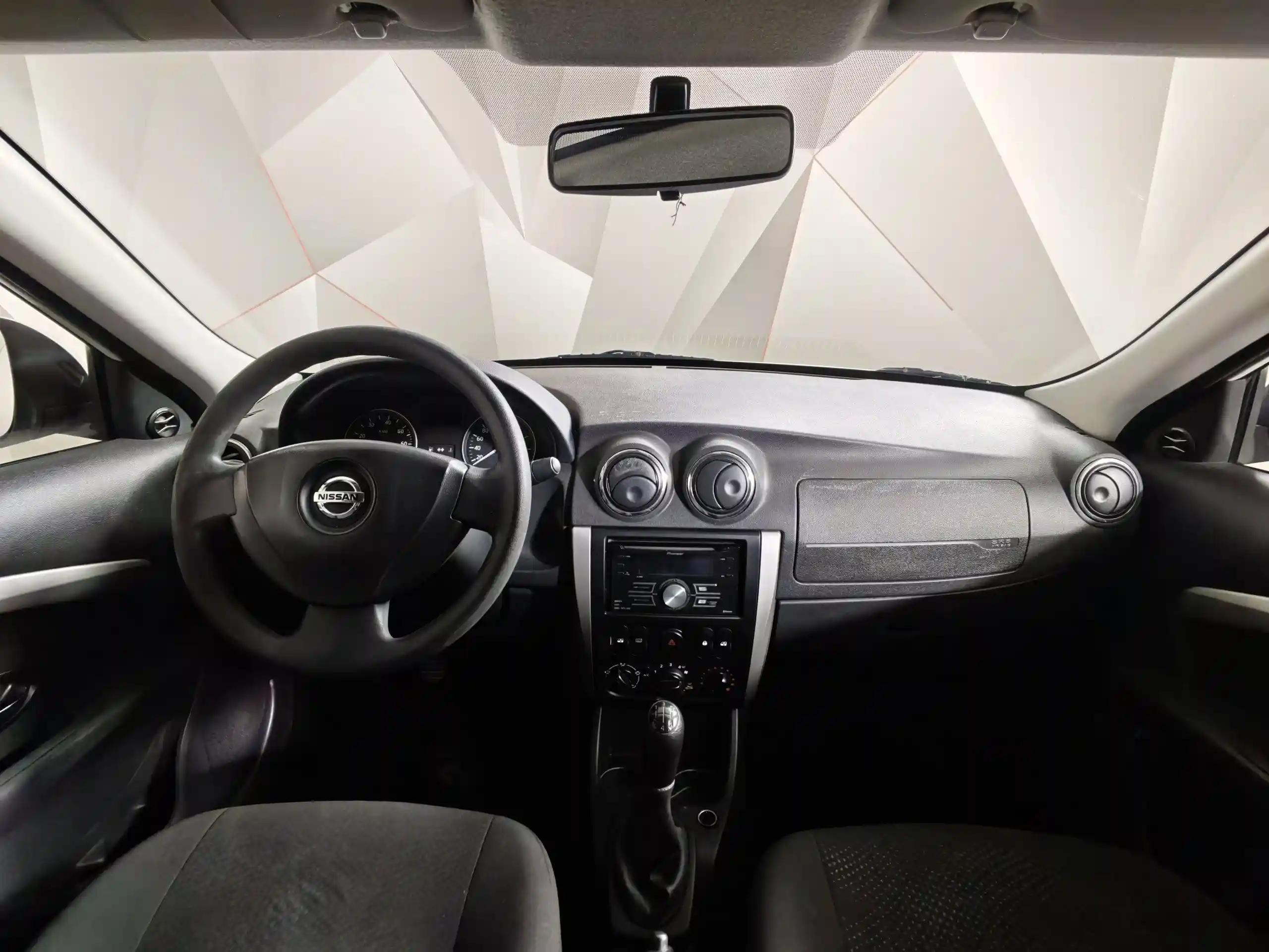 Nissan Almera 2015