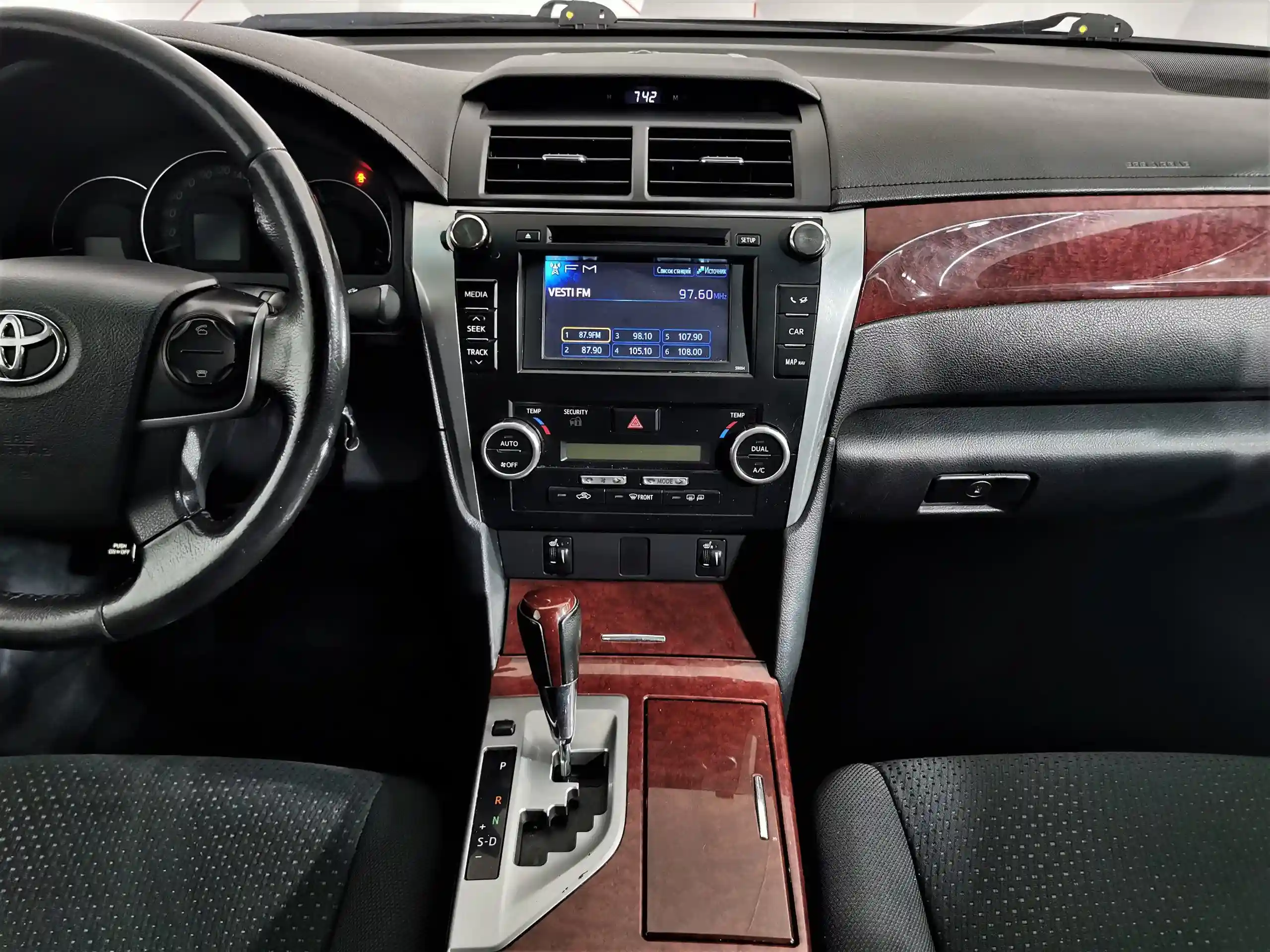 Toyota Camry 2014