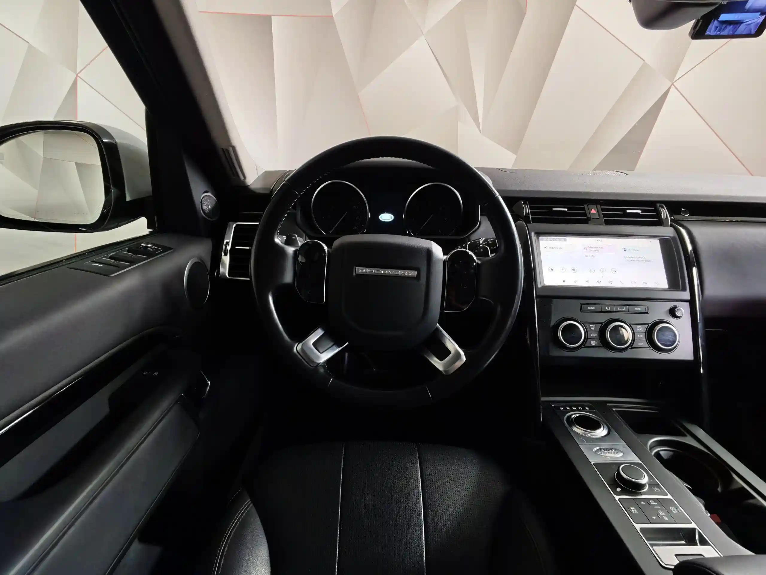 Land Rover Discovery 2019