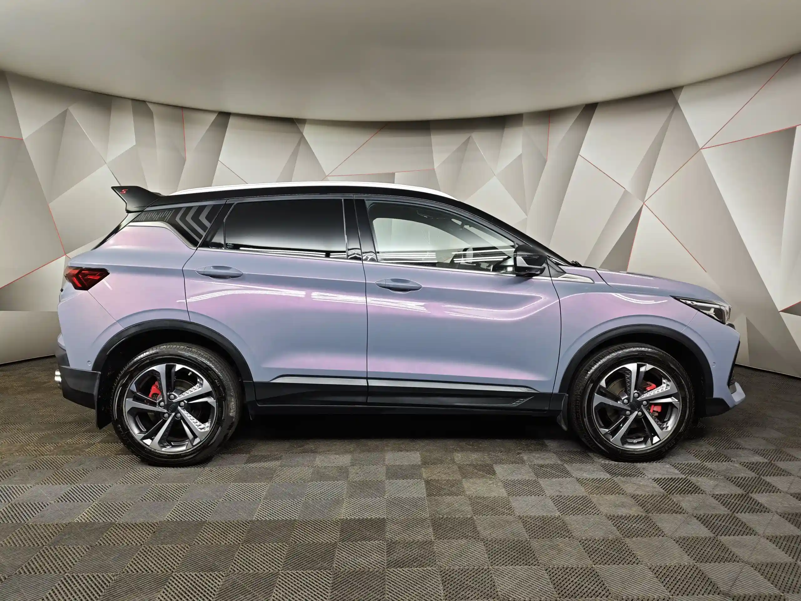 Geely Coolray 2024