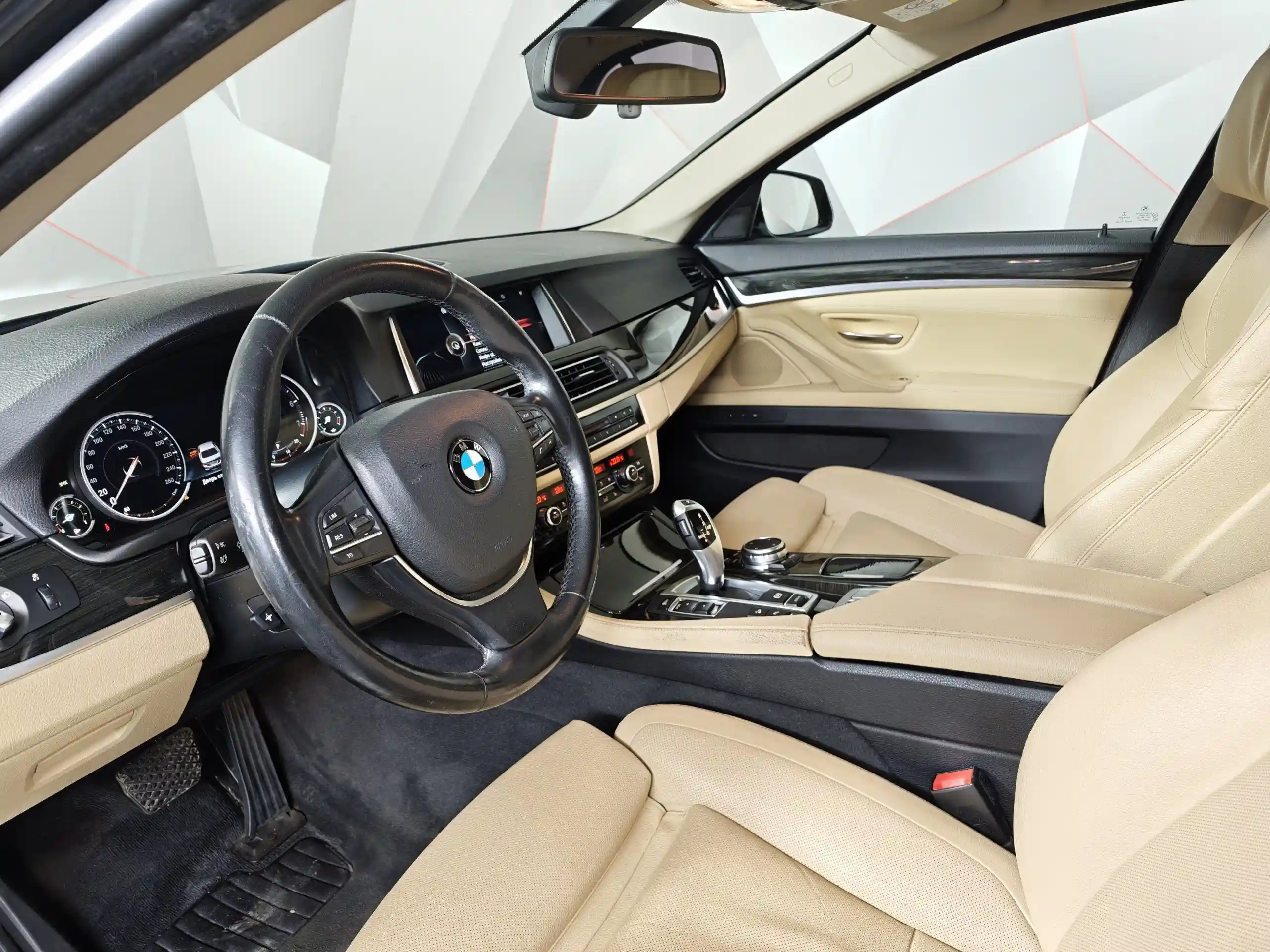 BMW 5 серия 2016