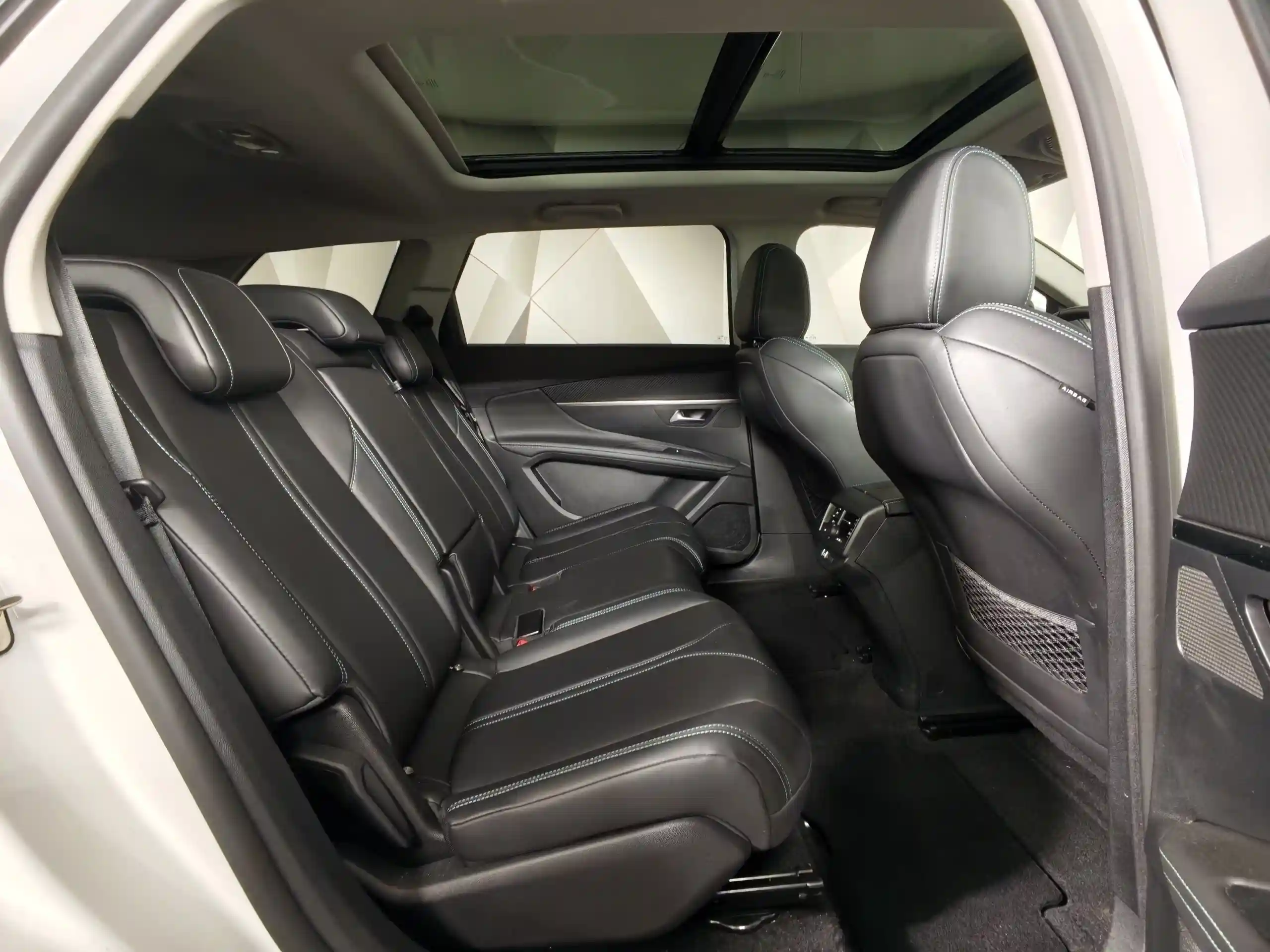 Peugeot 5008 2021