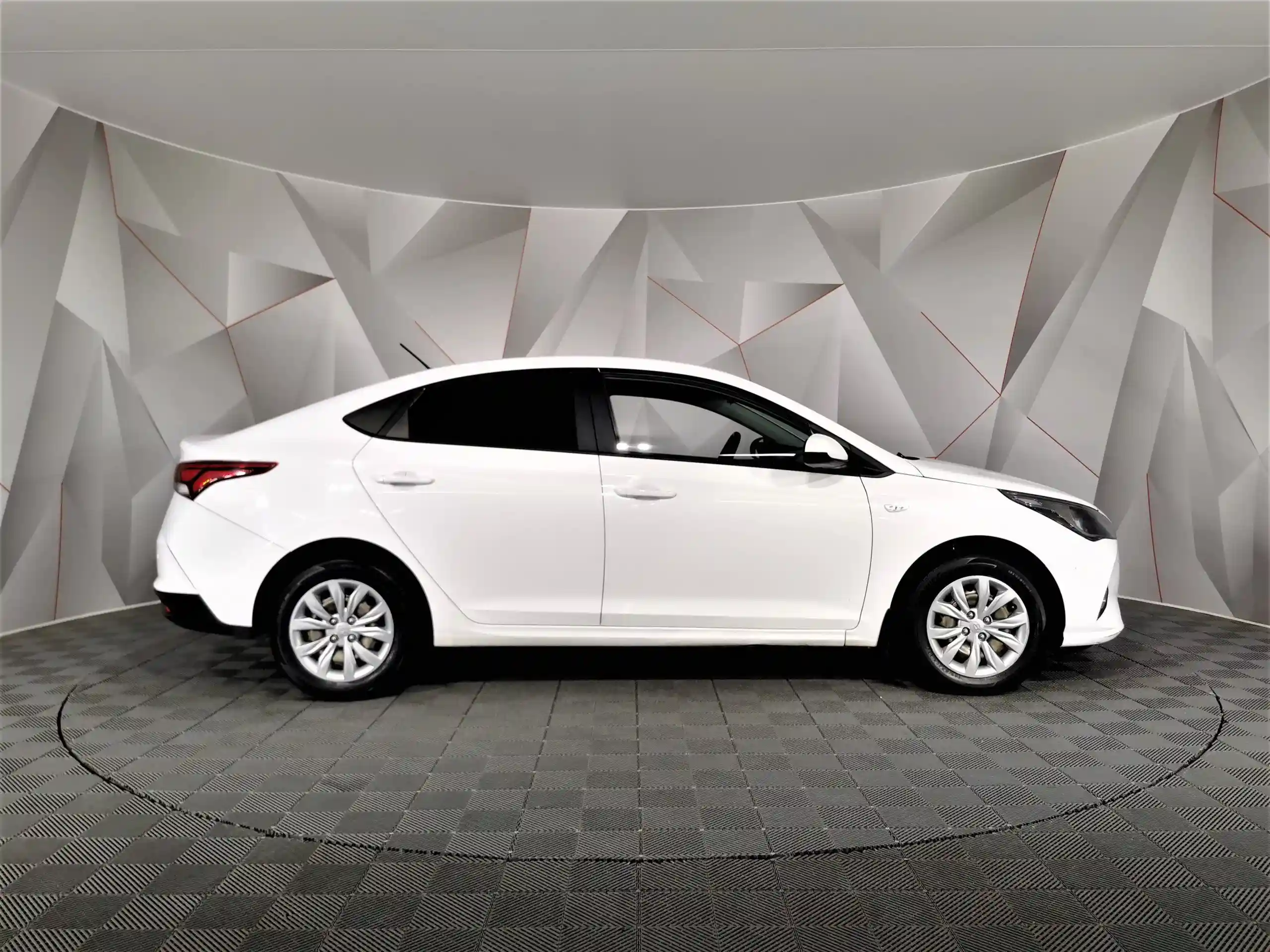 Hyundai Solaris 2022
