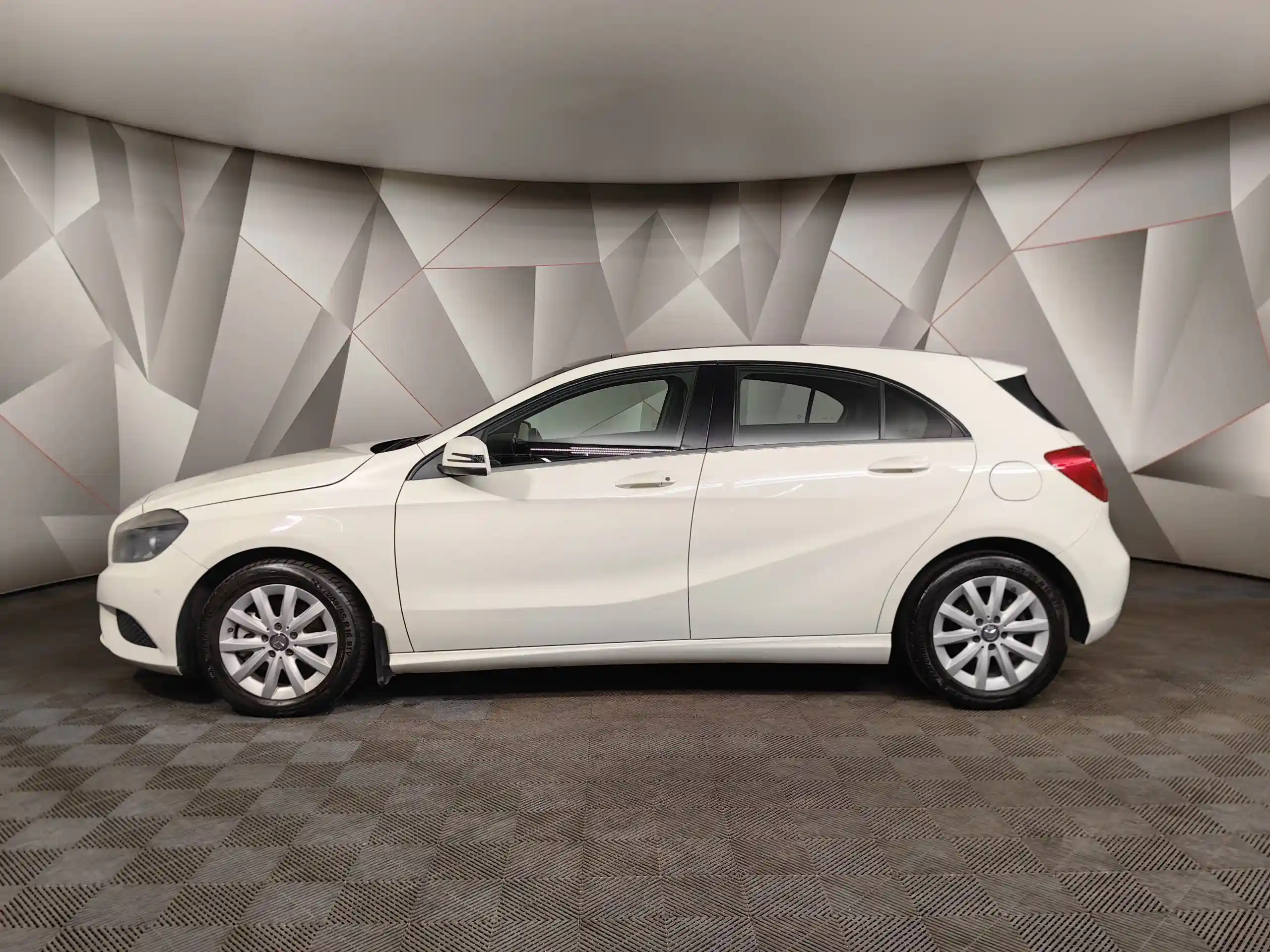 Mercedes-Benz A-Класс 2013