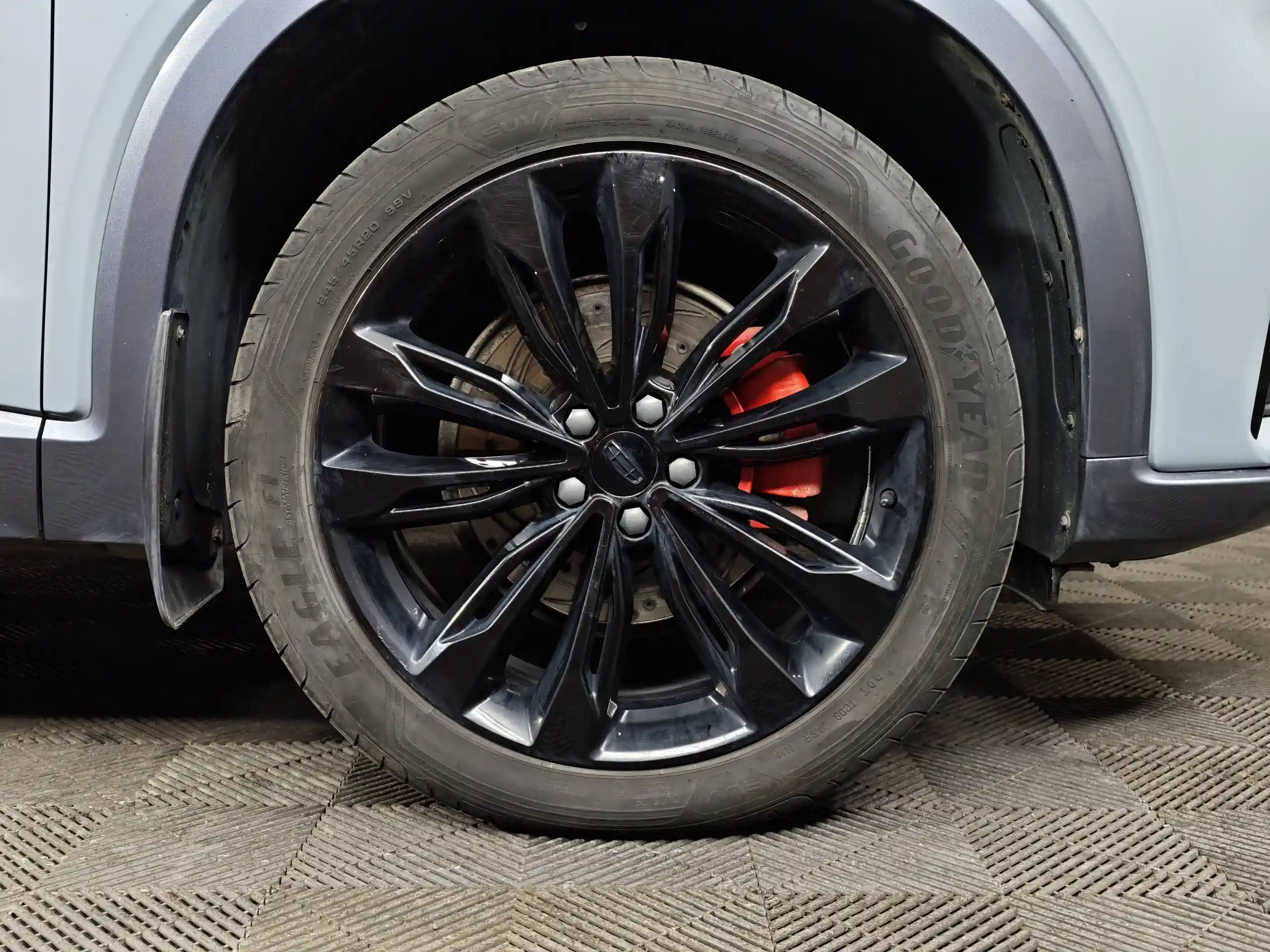 Geely Tugella 2022