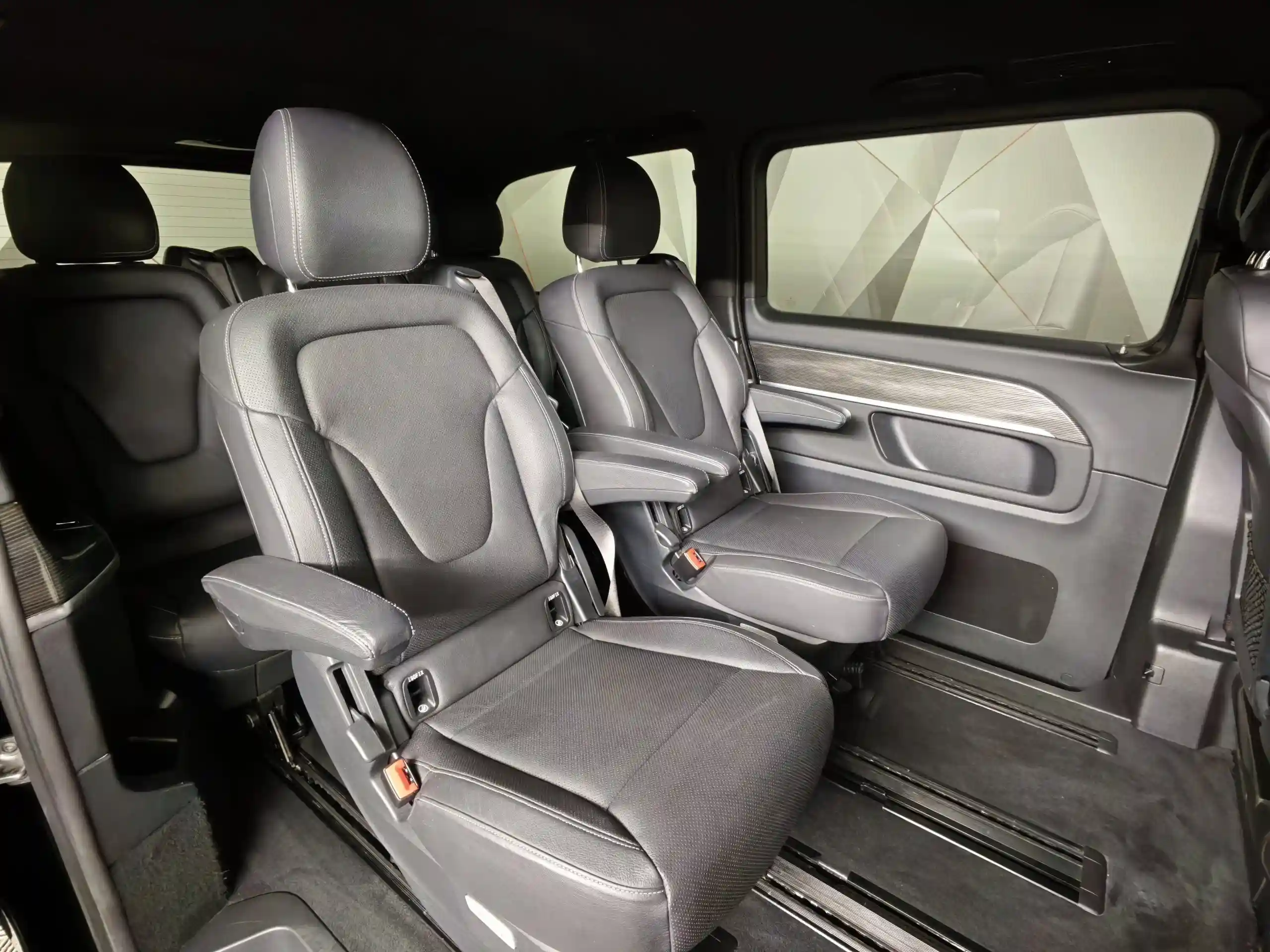Mercedes-Benz V-Класс 2019
