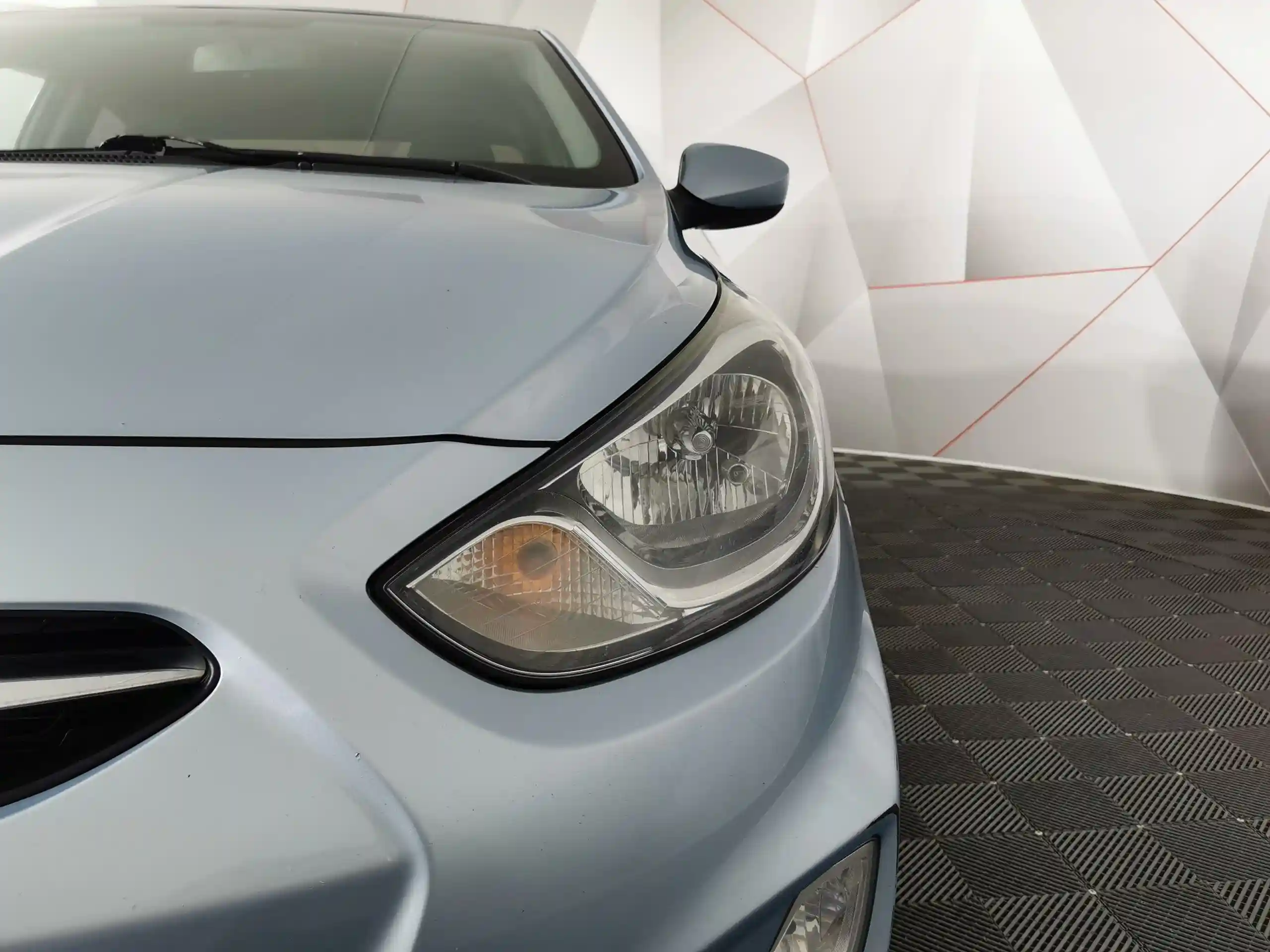 Hyundai Solaris 2012