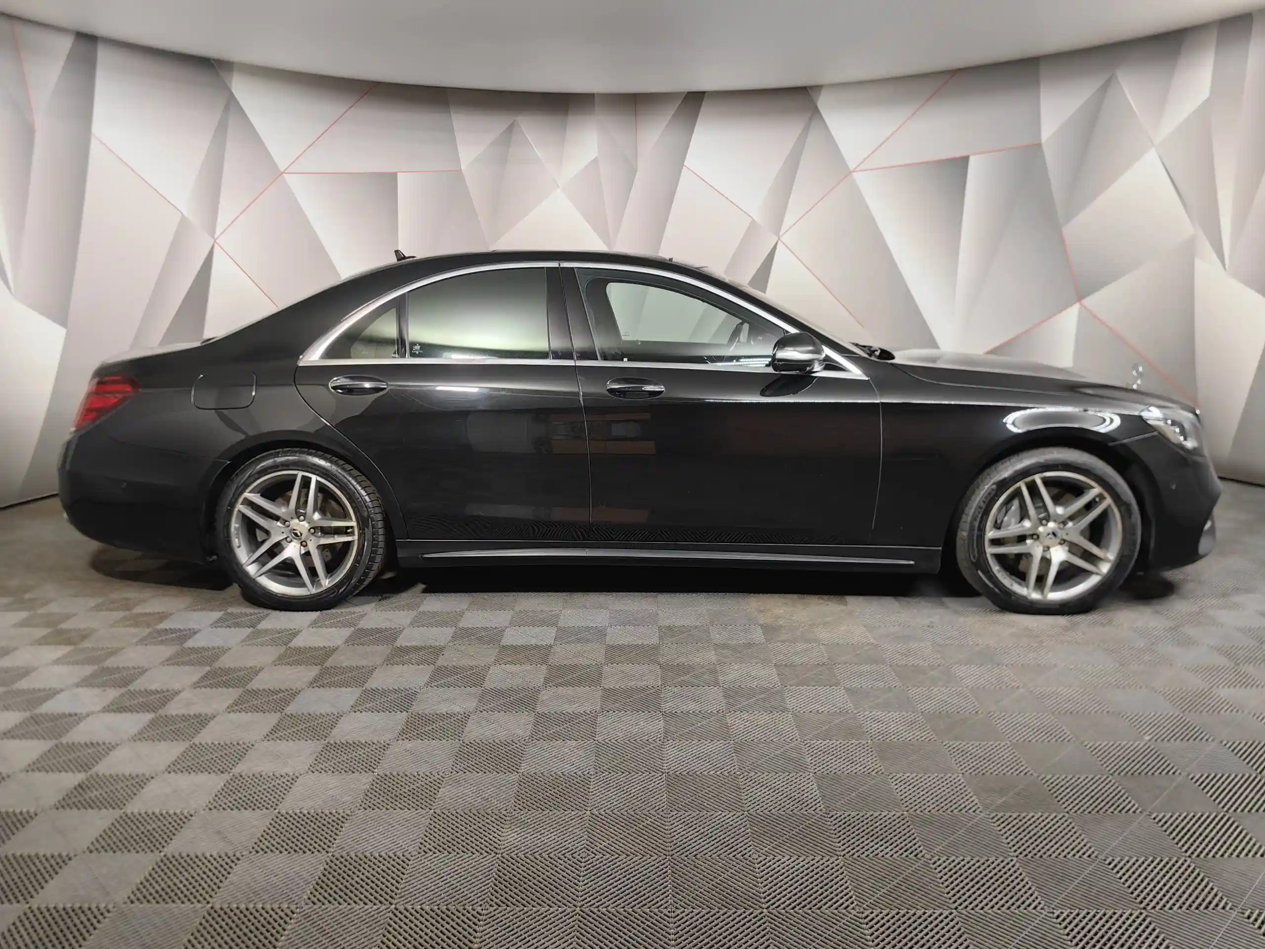 Mercedes-Benz S-Класс 2020