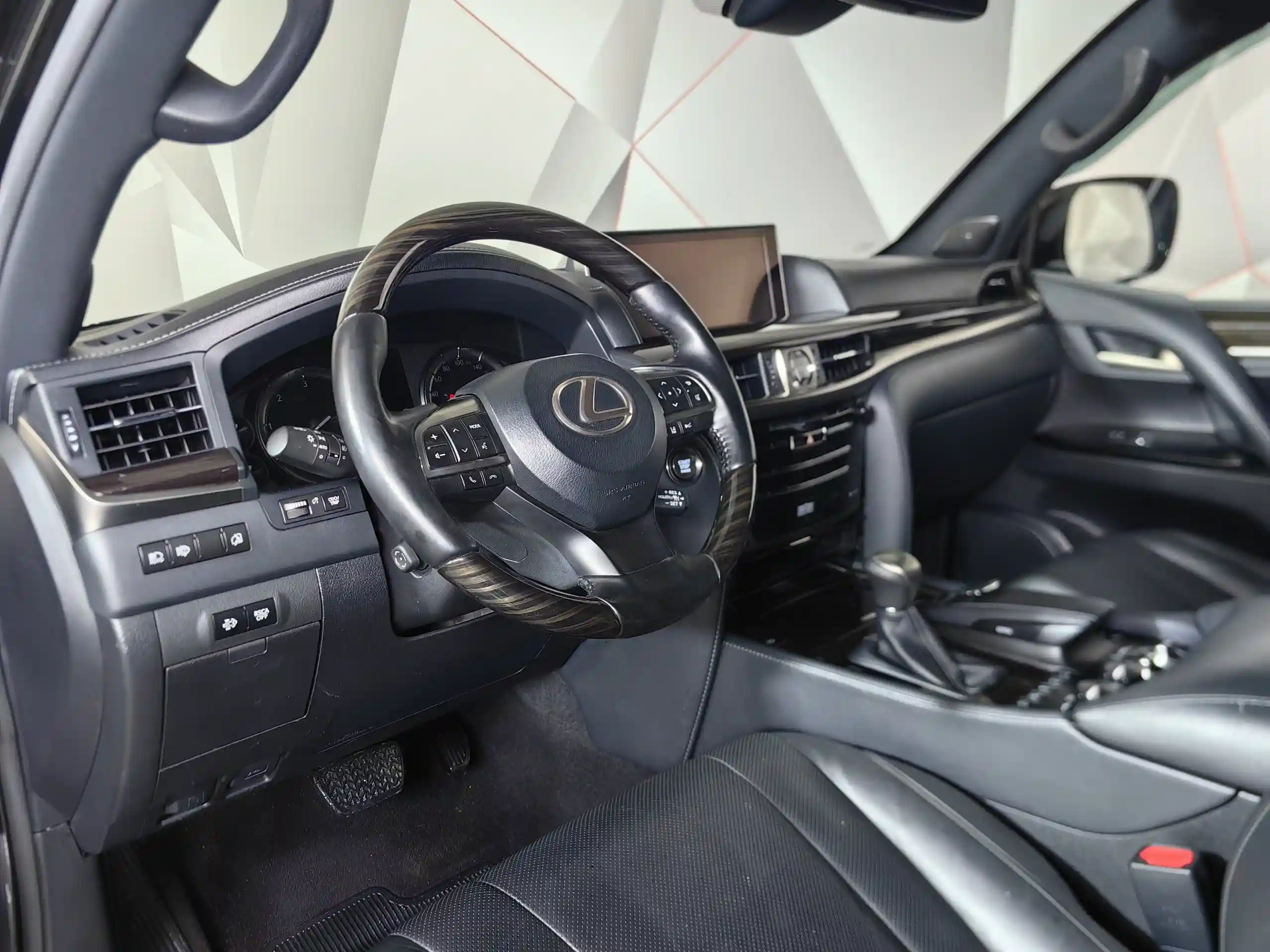 Lexus LX 2020