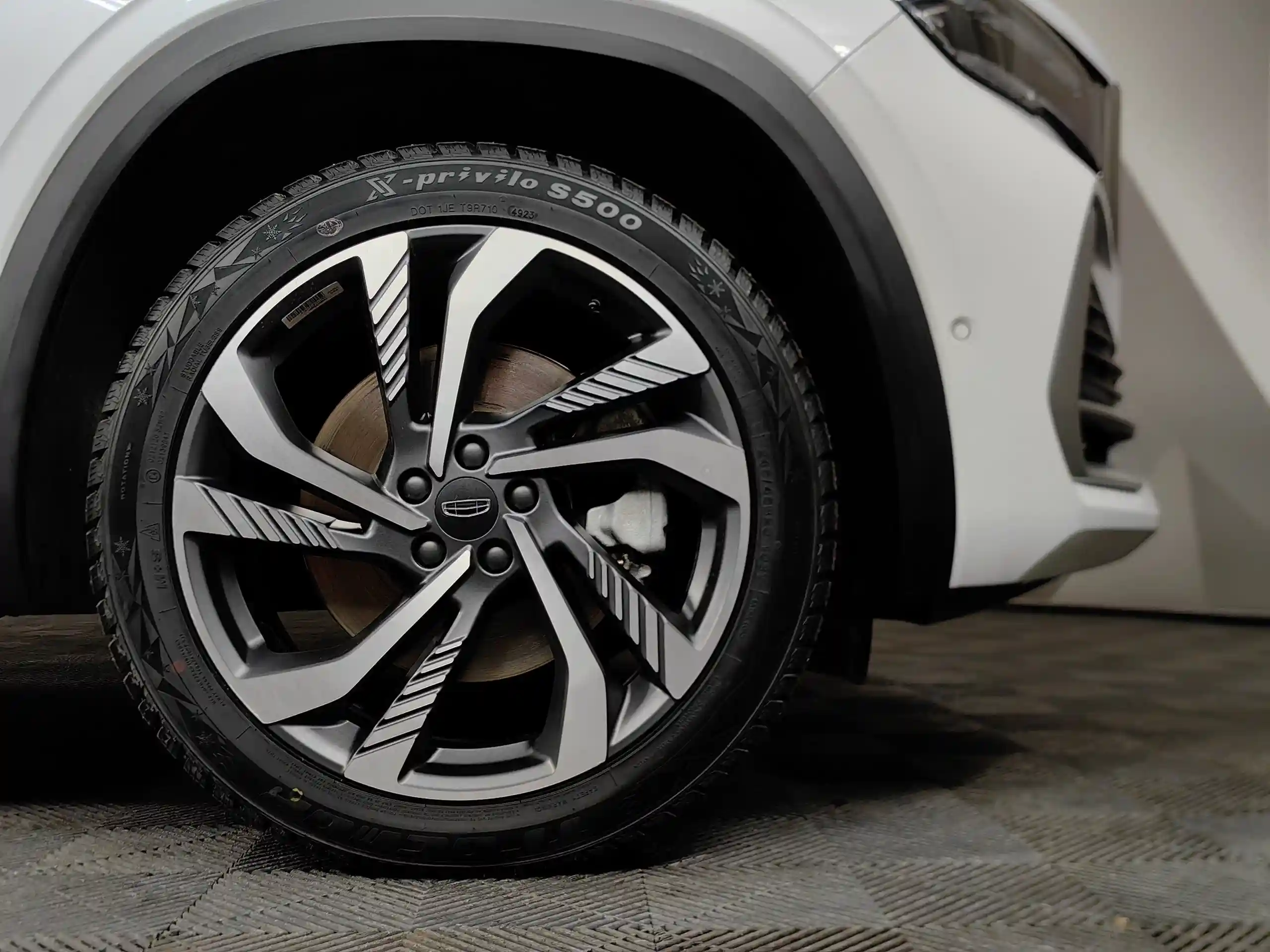 Geely Monjaro 2024