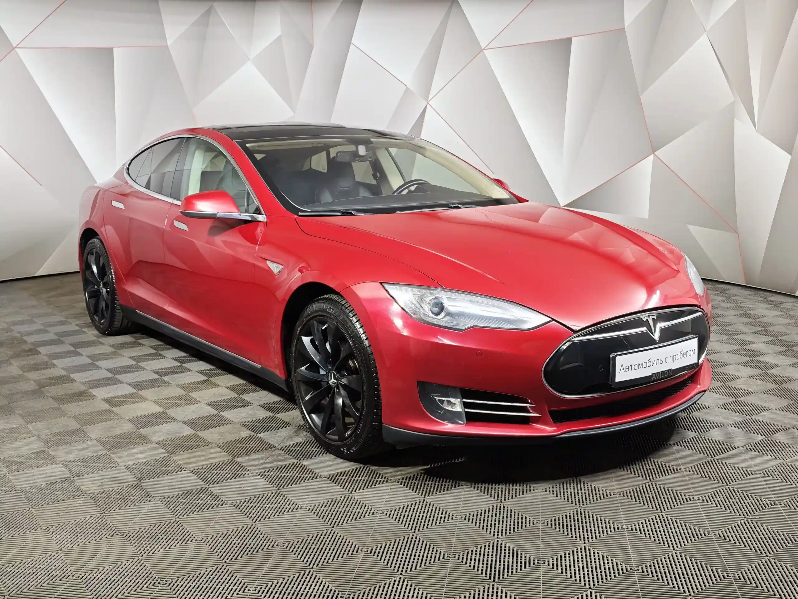 Tesla Model S 2014