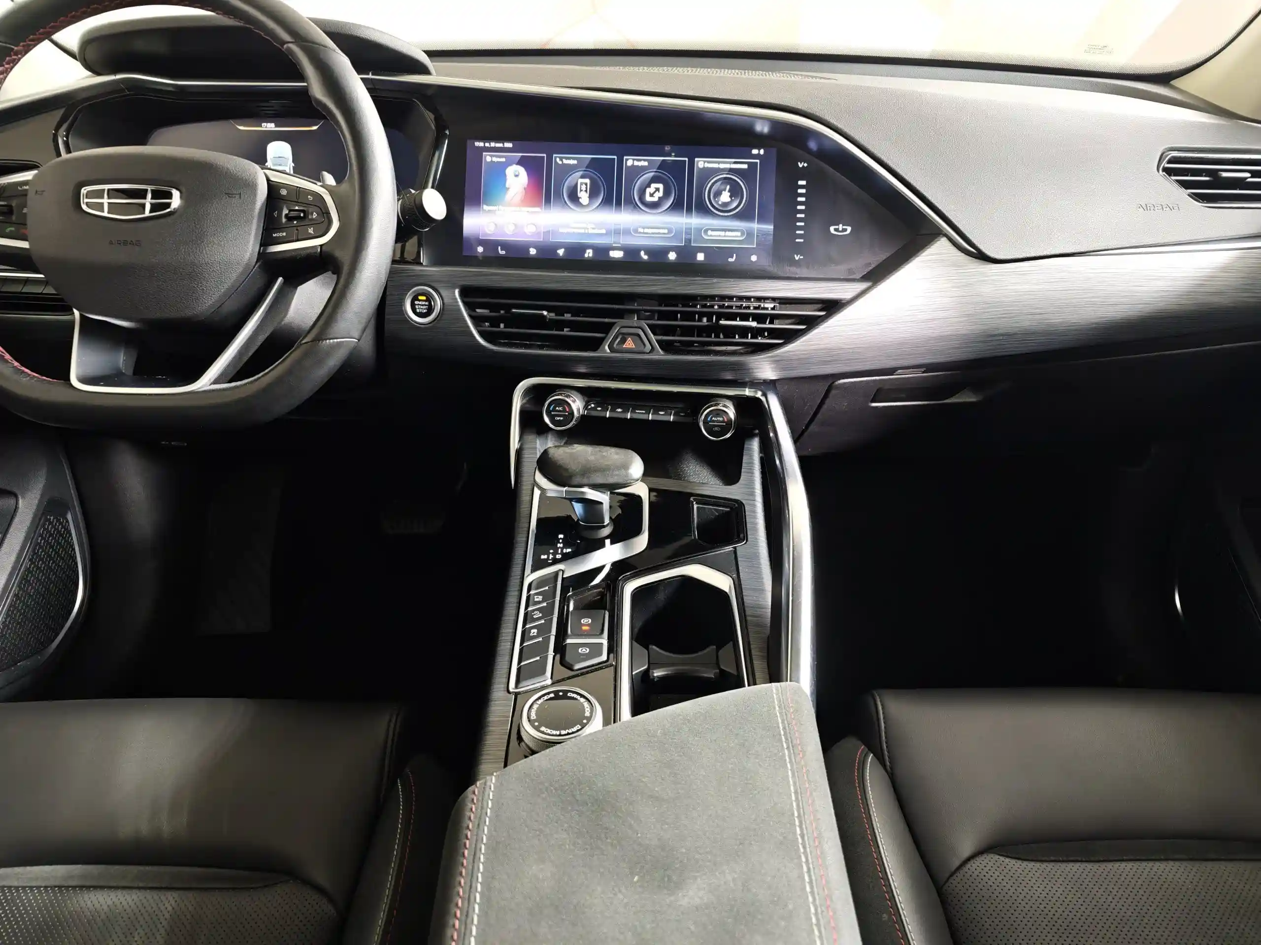 Geely Tugella 2021