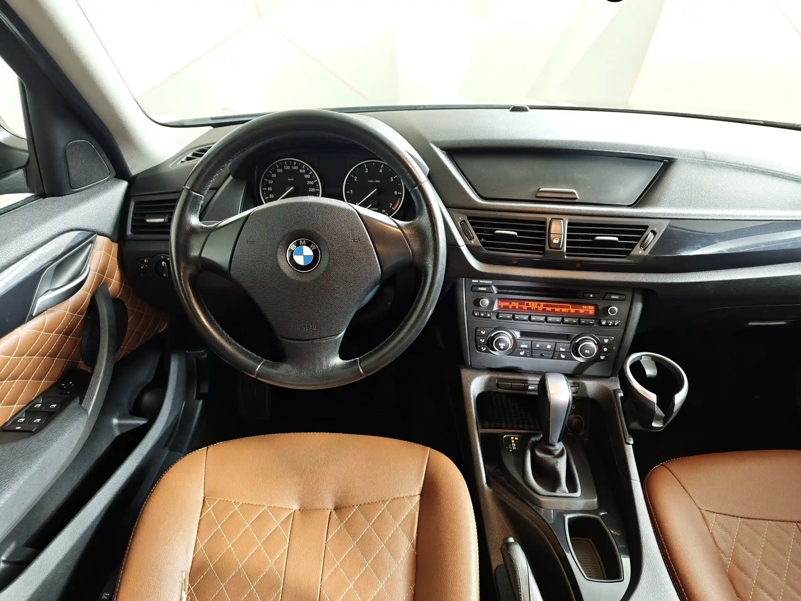 BMW X1 2011