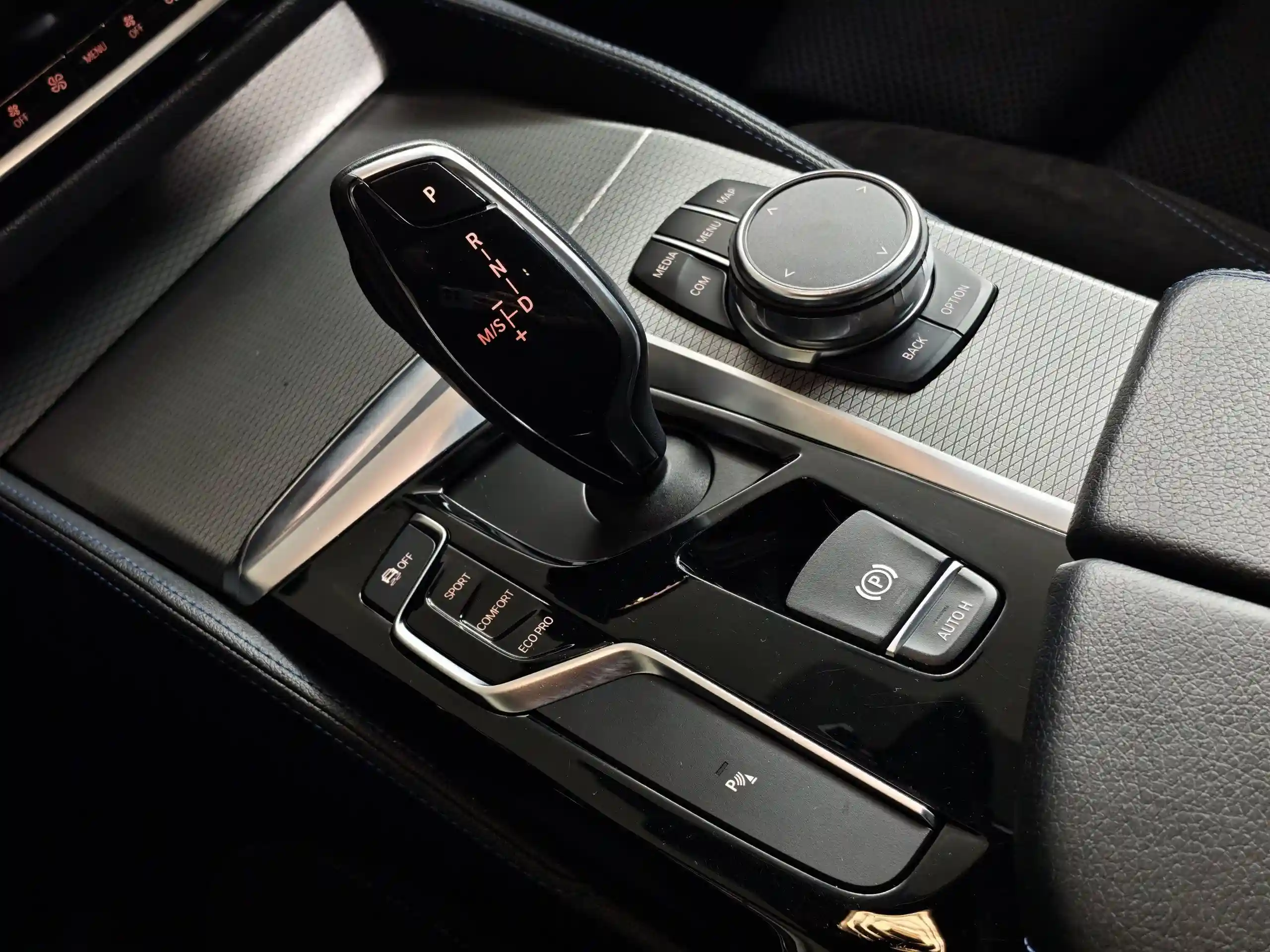 BMW 5 серия 2017